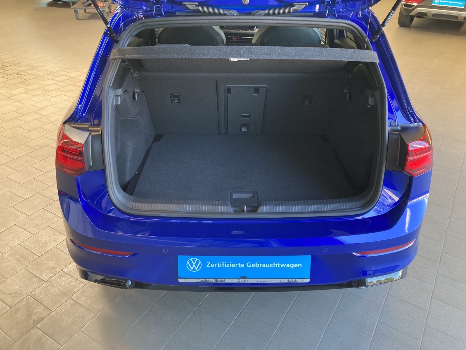 Golf VIII 1.5 eTSI DSG R-Line 