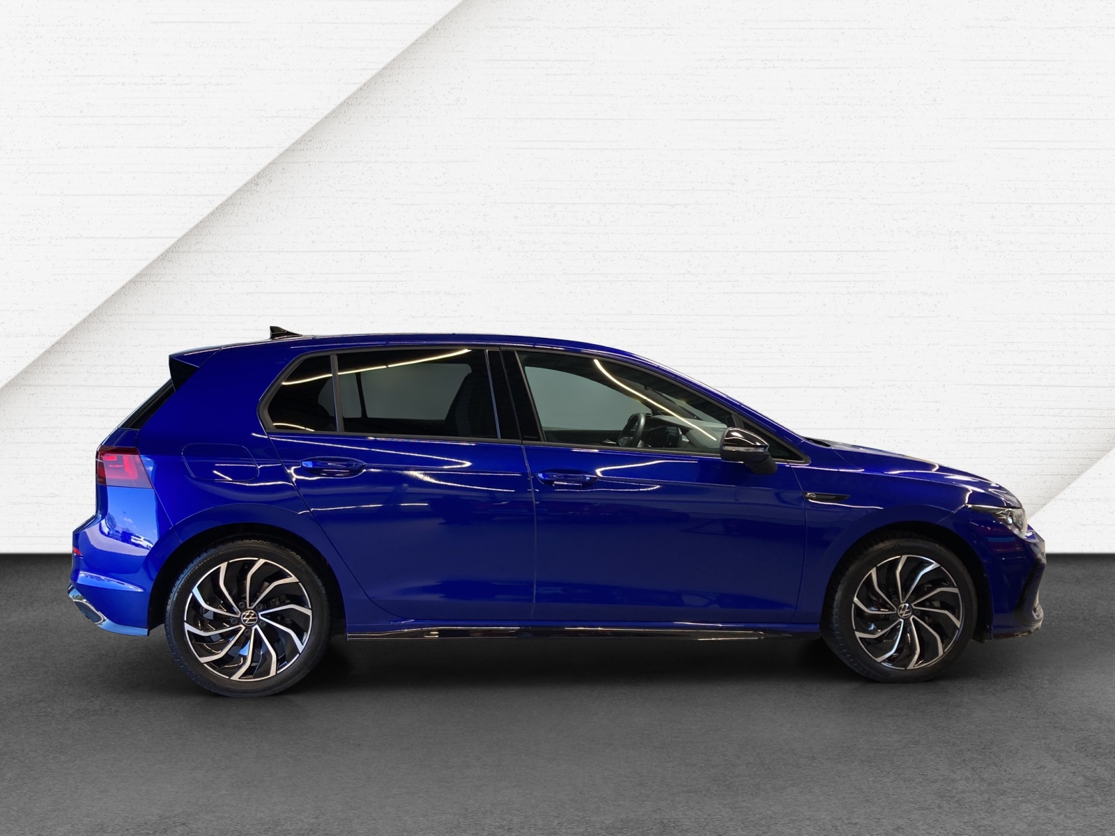 Golf VIII 1.5 eTSI DSG R-Line 