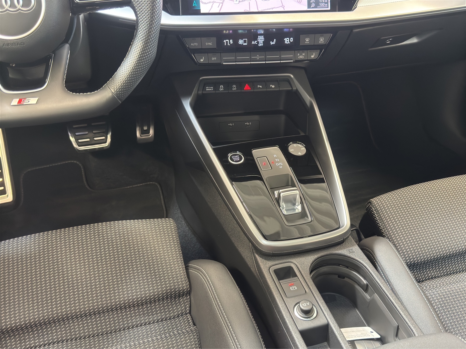 A3 Sportback 35 TDI S-tronic S line Pano HuD Navi