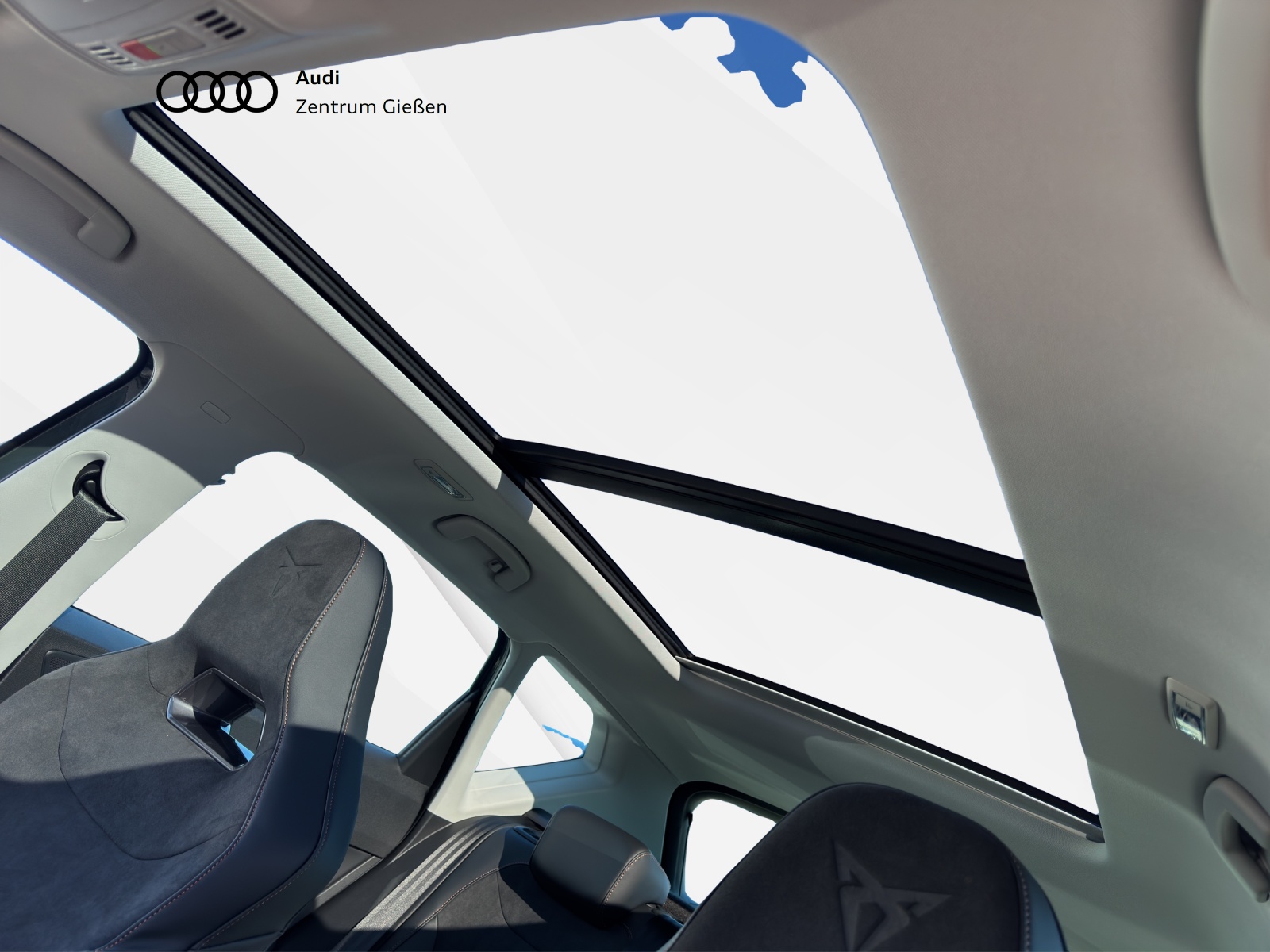 Ateca 1.5 TSI DSG Pano ACC AHK Kamera Navi Lenkradheizung