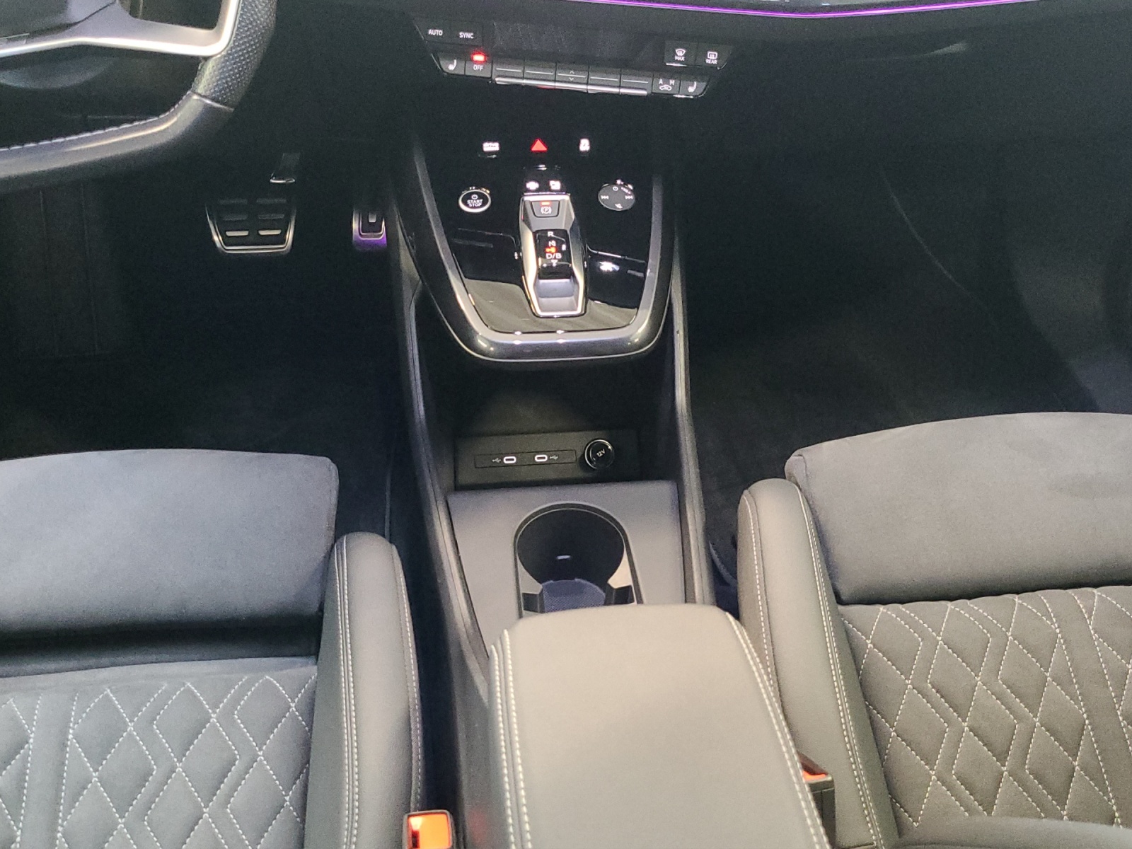 Q4 e-tron 50 quattro S line HuD Matrix-LED Navi