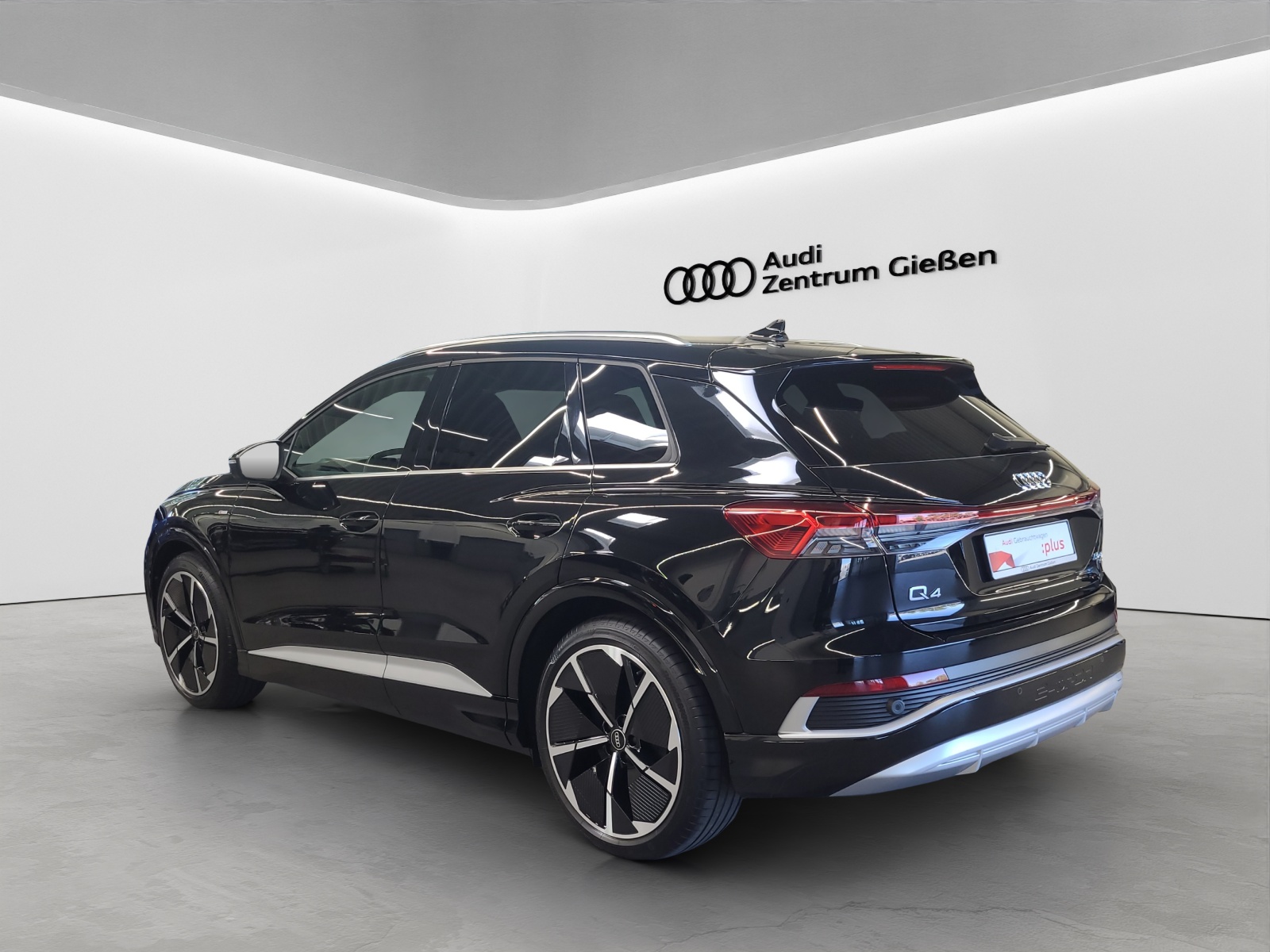 Q4 e-tron 50 quattro S line HuD Matrix-LED Navi