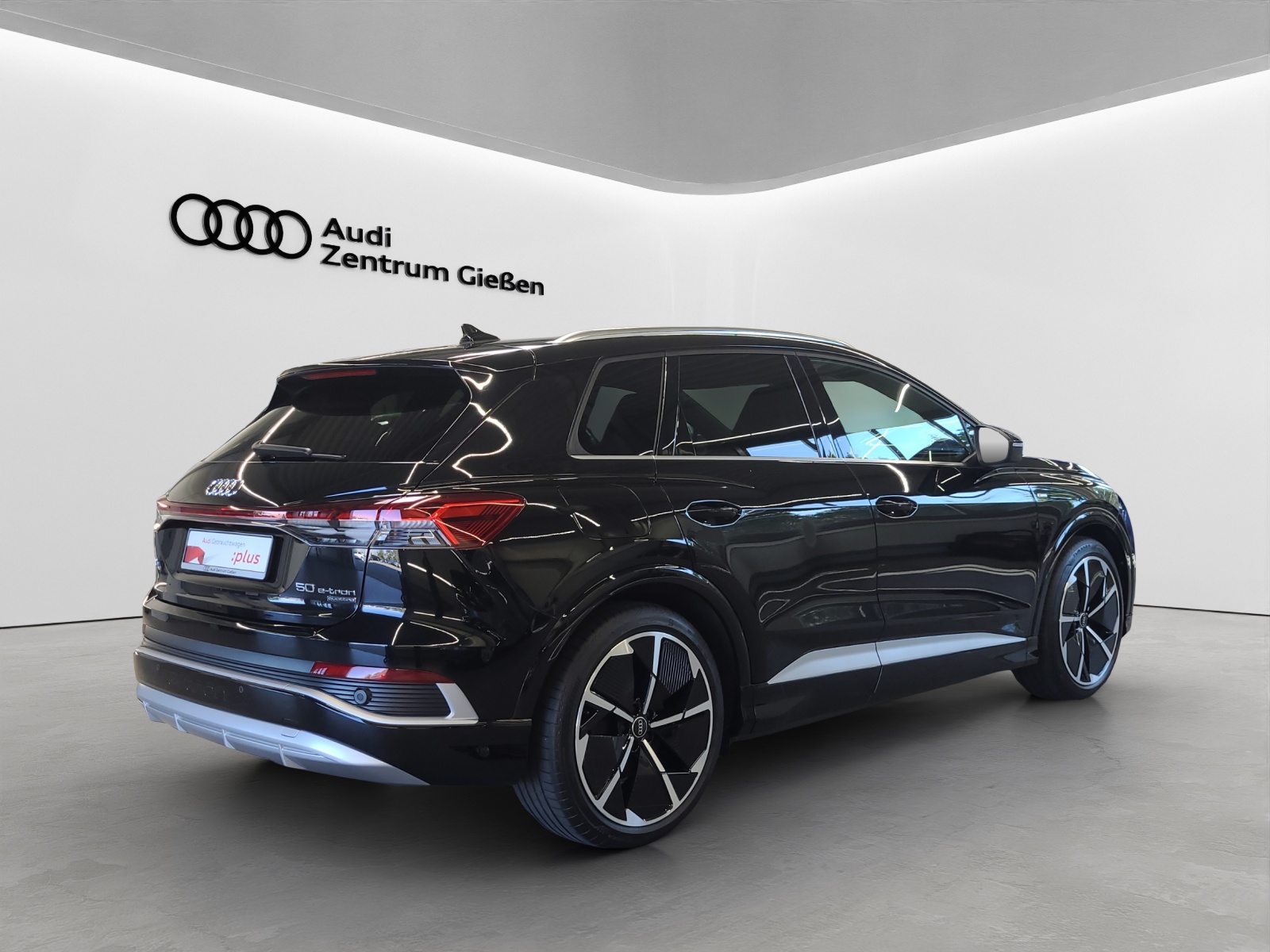 Q4 e-tron 50 quattro S line HuD Matrix-LED Navi