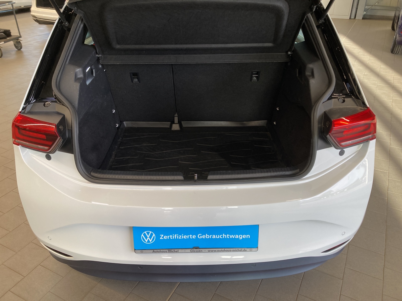 ID.3 Pure Performance LED Navi