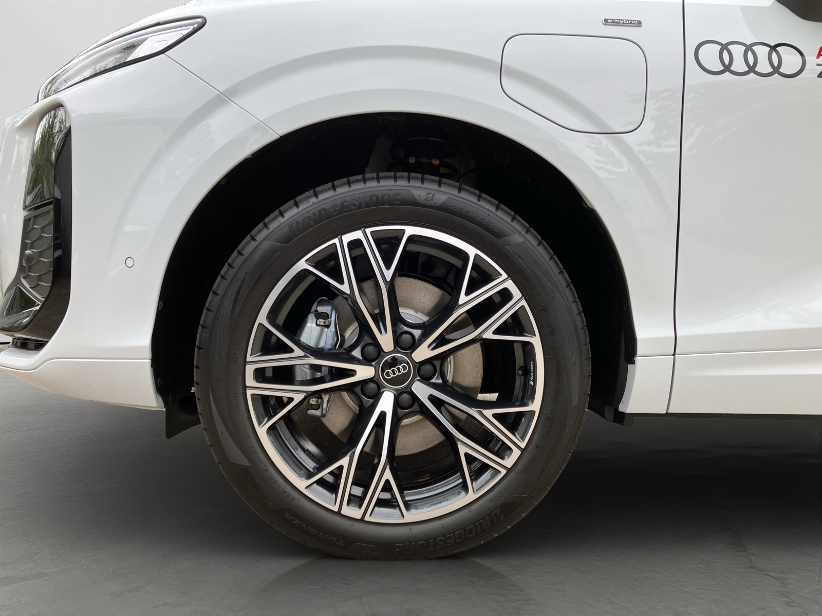 Q3 Sportback e-hybrid S line Black Tech plus LED Navi