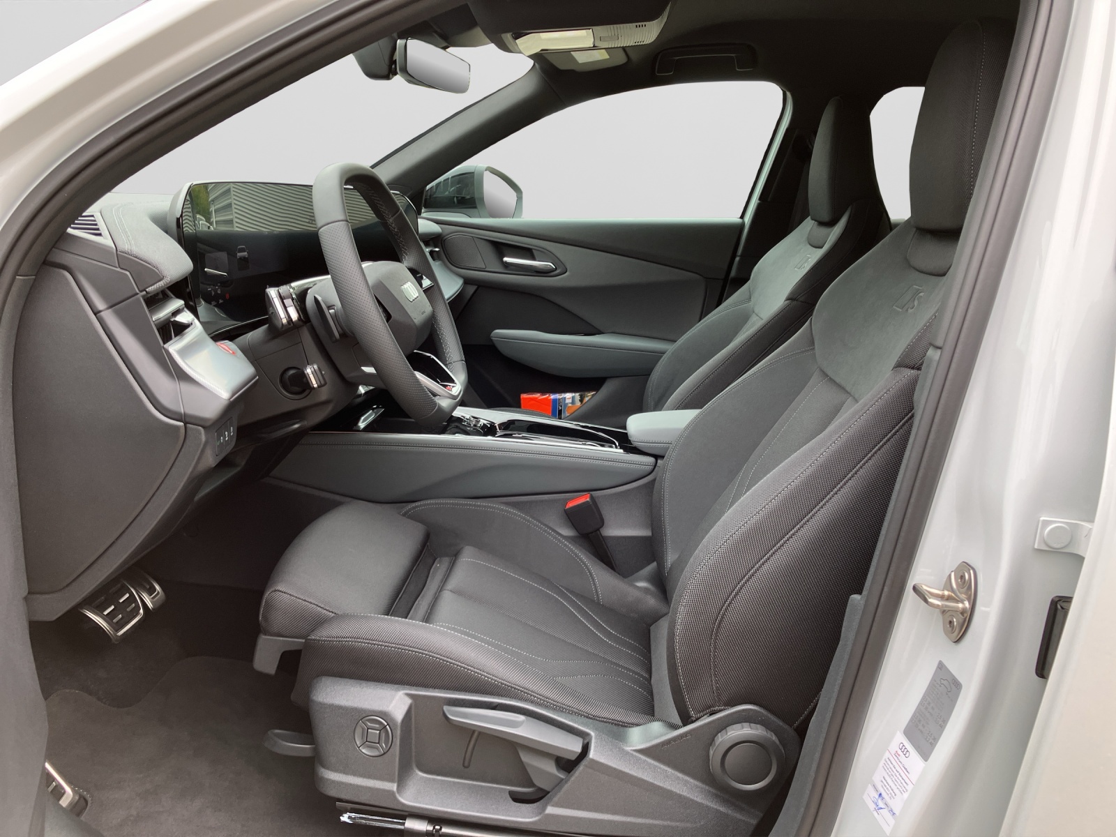Q3 Sportback e-hybrid S line Black Tech plus LED Navi