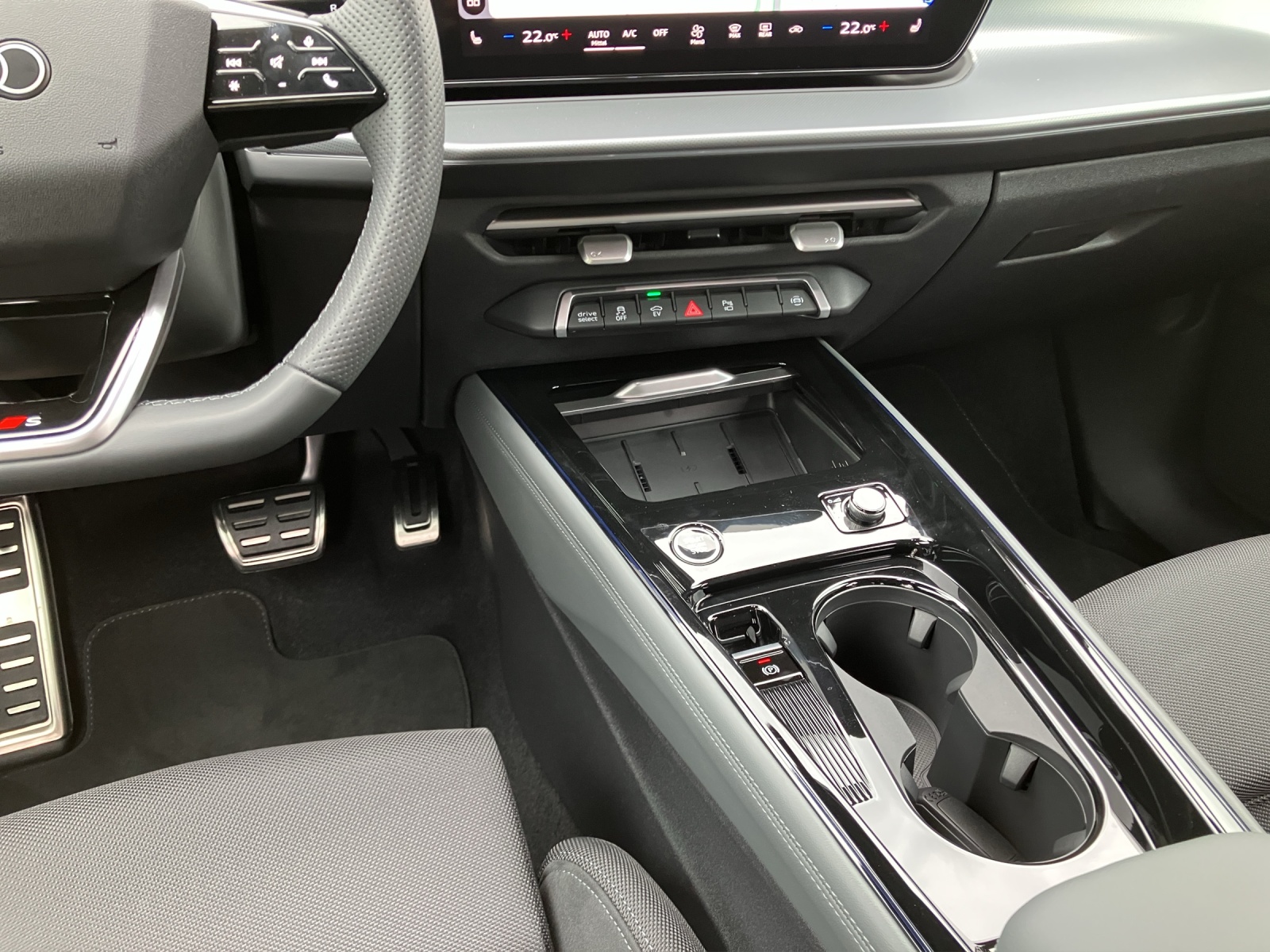 Q3 Sportback e-hybrid S line Black Tech plus LED Navi