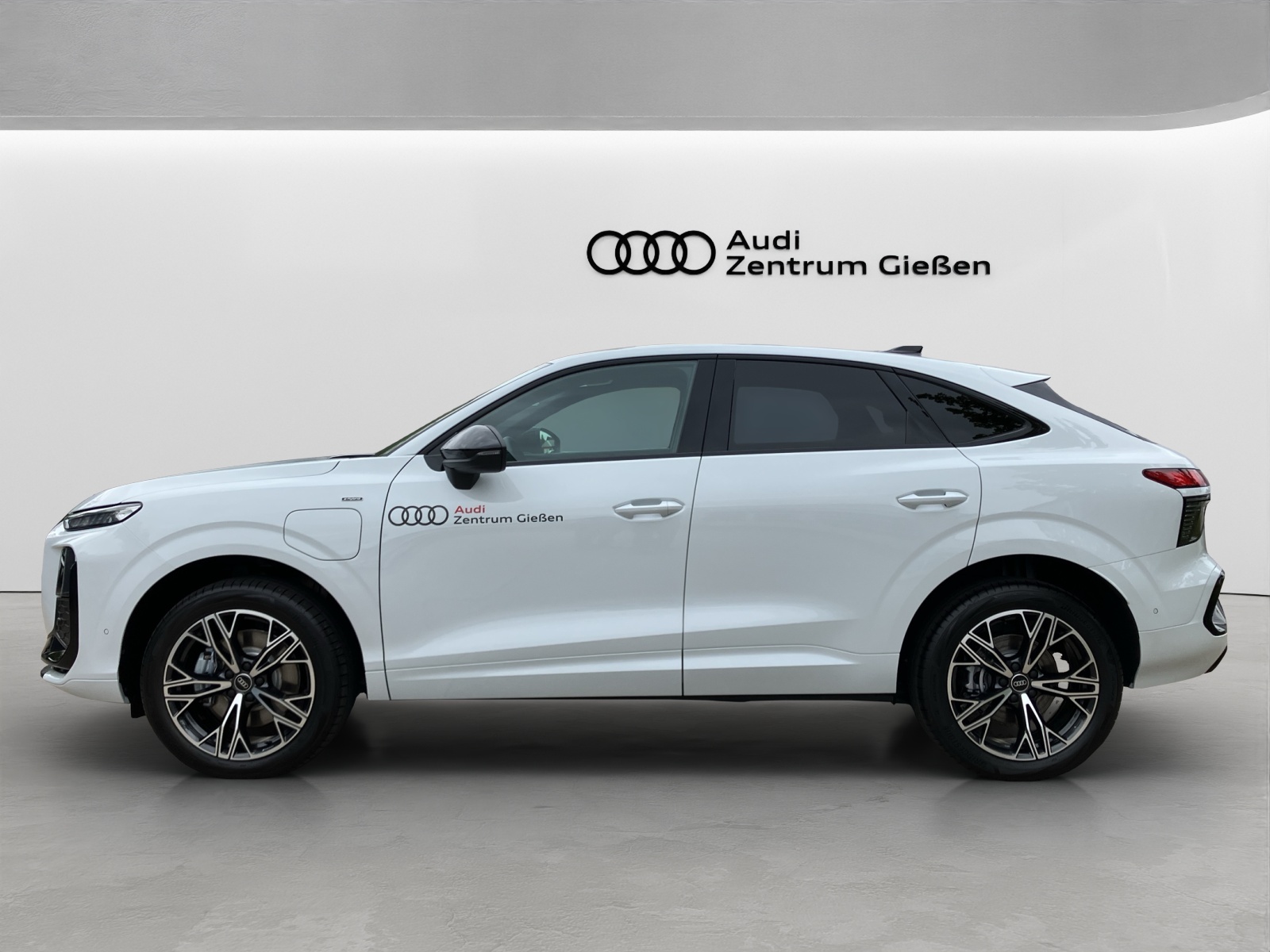Q3 Sportback e-hybrid S line Black Tech plus LED Navi