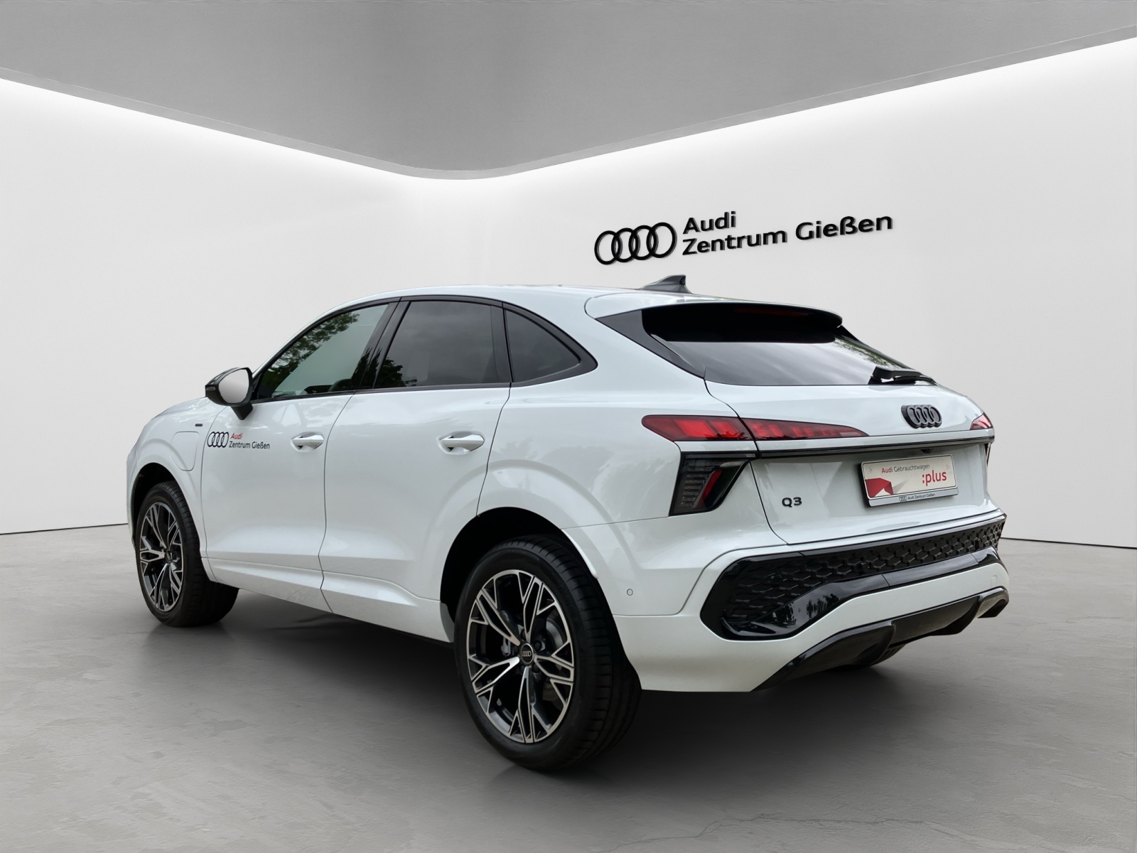 Q3 Sportback e-hybrid S line Black Tech plus LED Navi