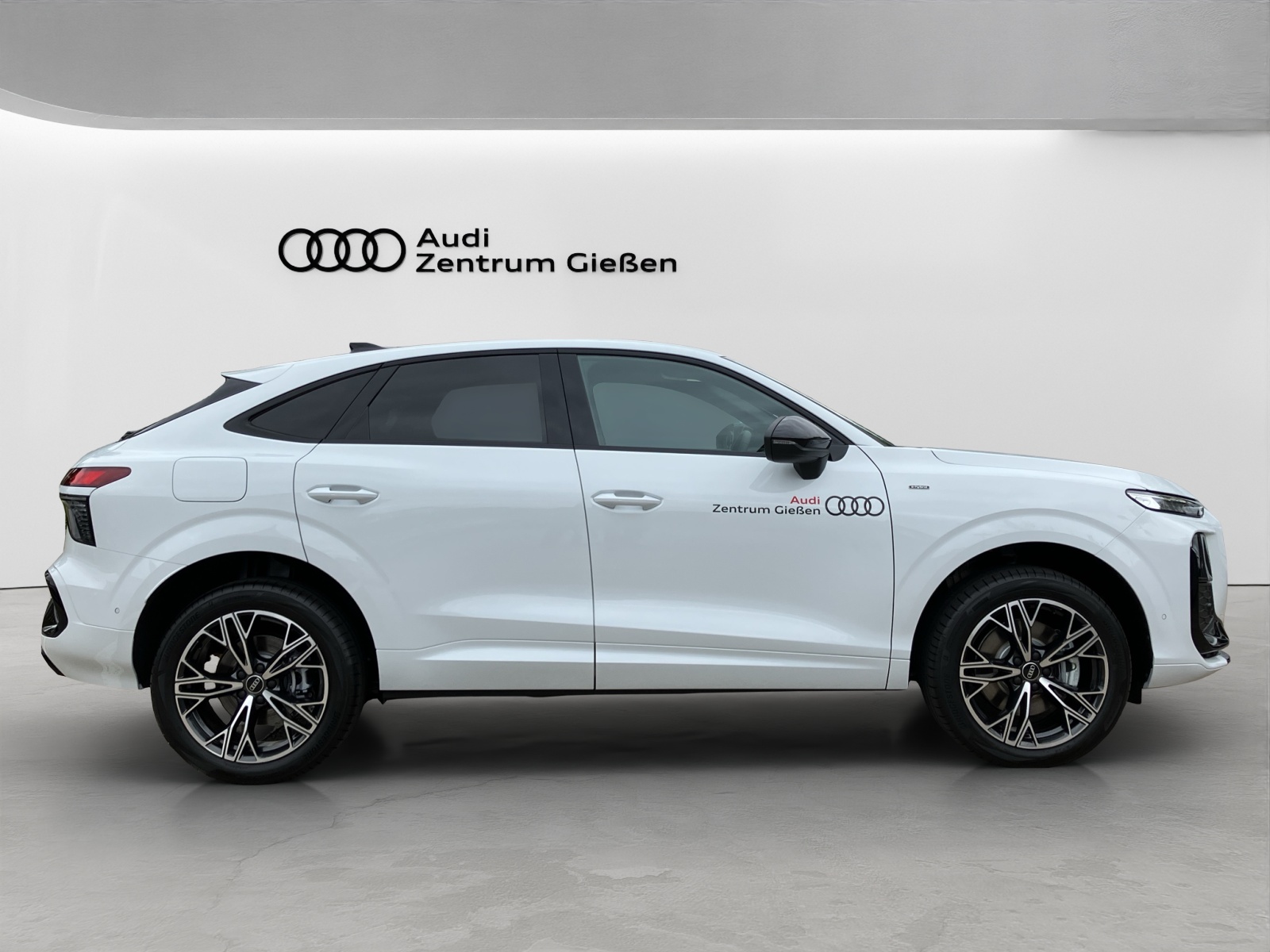 Q3 Sportback e-hybrid S line Black Tech plus LED Navi