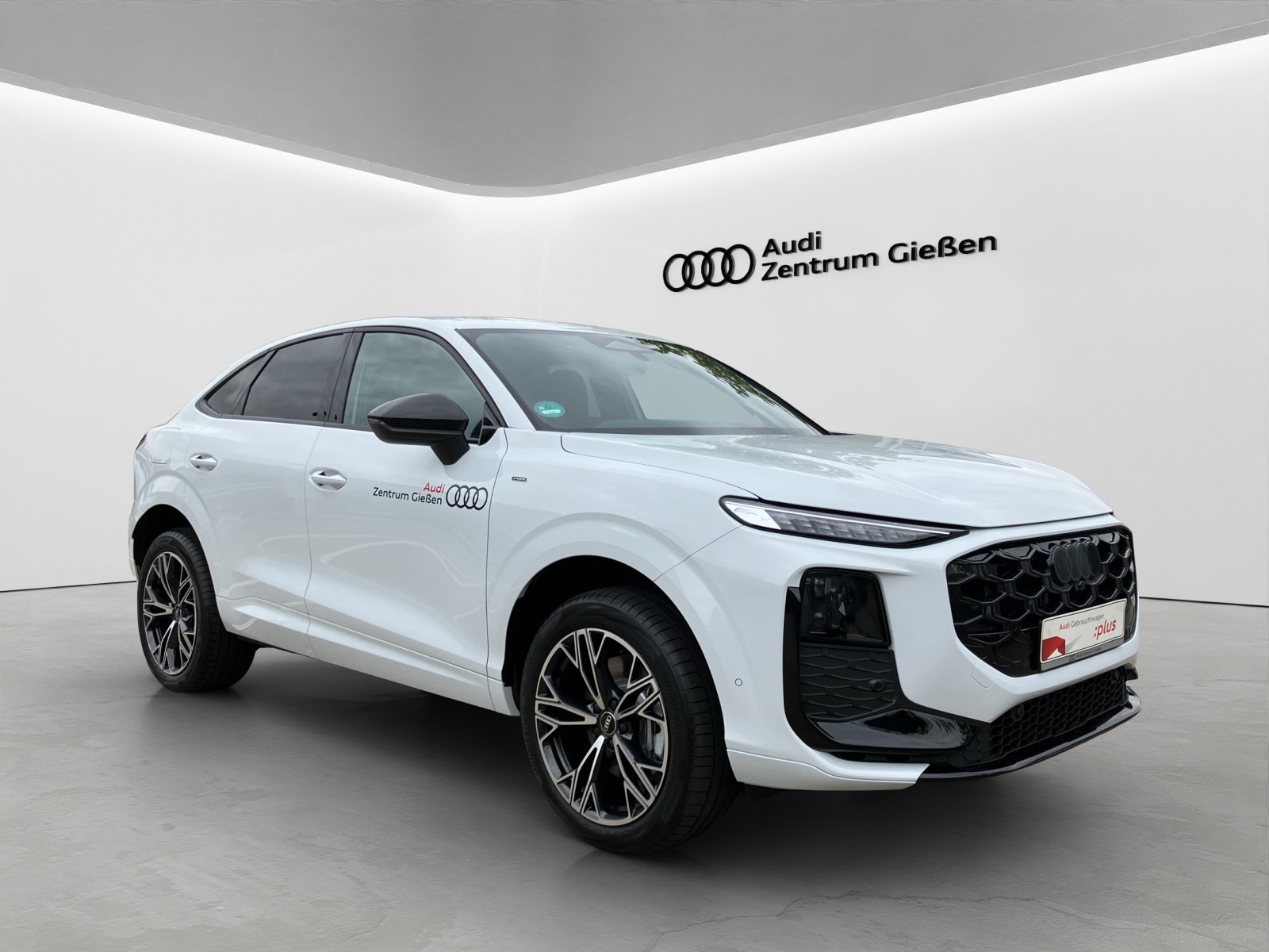 Q3 Sportback e-hybrid S line Black Tech plus LED Navi