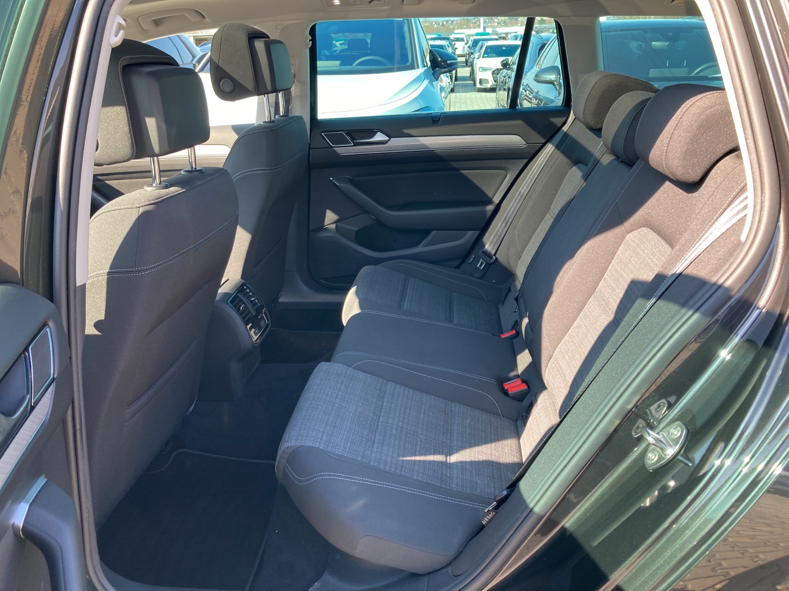 Passat Variant TDI DSG Business IQ-Light Panodach Standh.AHK