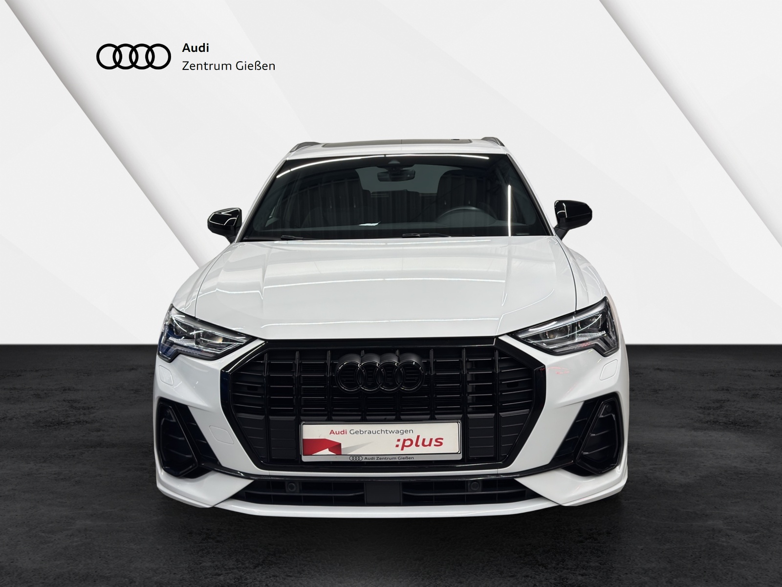 Q3 45 TFSI e S line Black Pano Matrix SONOS Navi