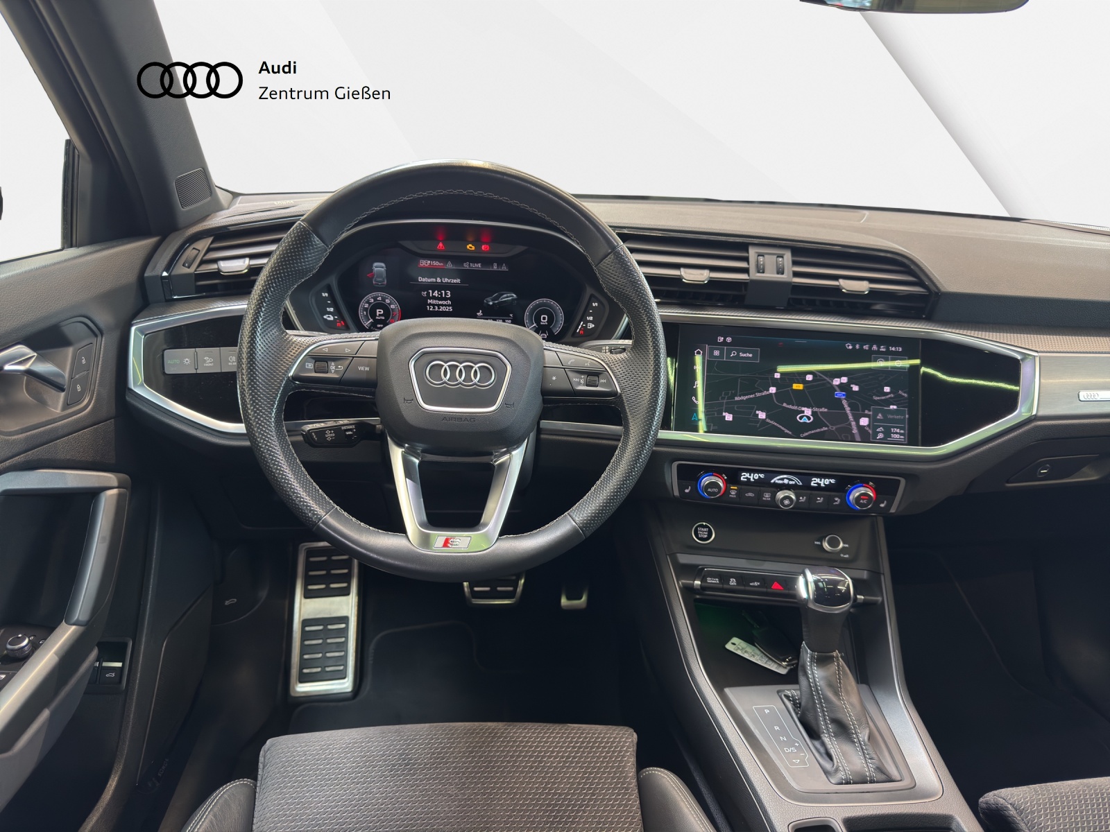 Q3 45 TFSI e S line Black Pano Matrix SONOS Navi