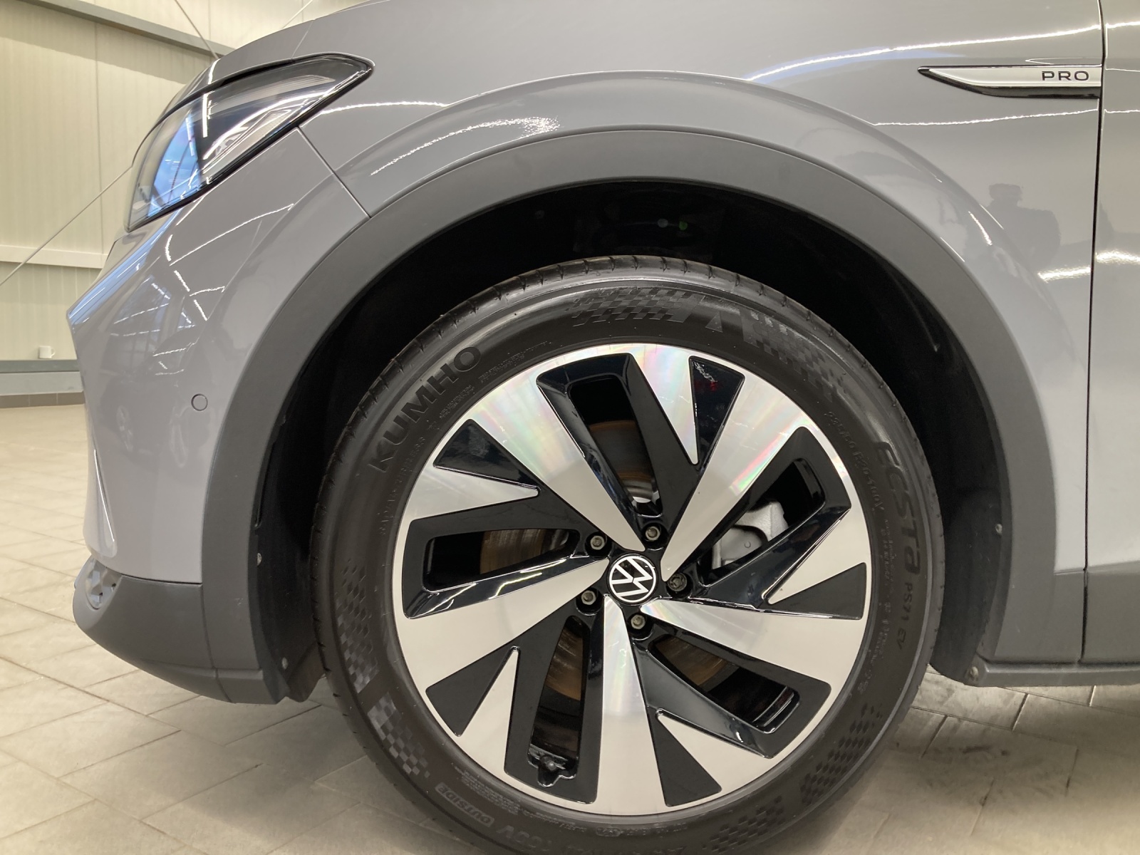 ID.4 Pro Performance 150 kW/77kWh Wärmepumpe IQ-Light