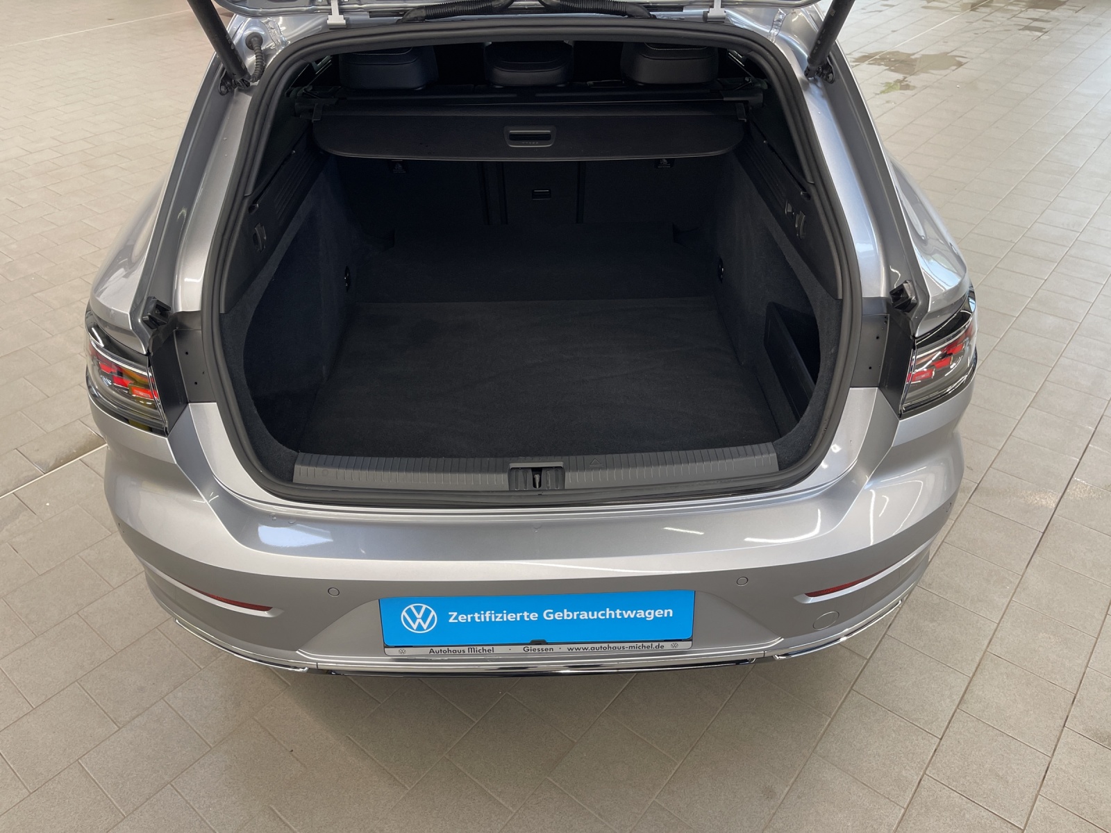 Arteon Shooting Brake TDI DSG R-Line IQ-Light Navi AHK