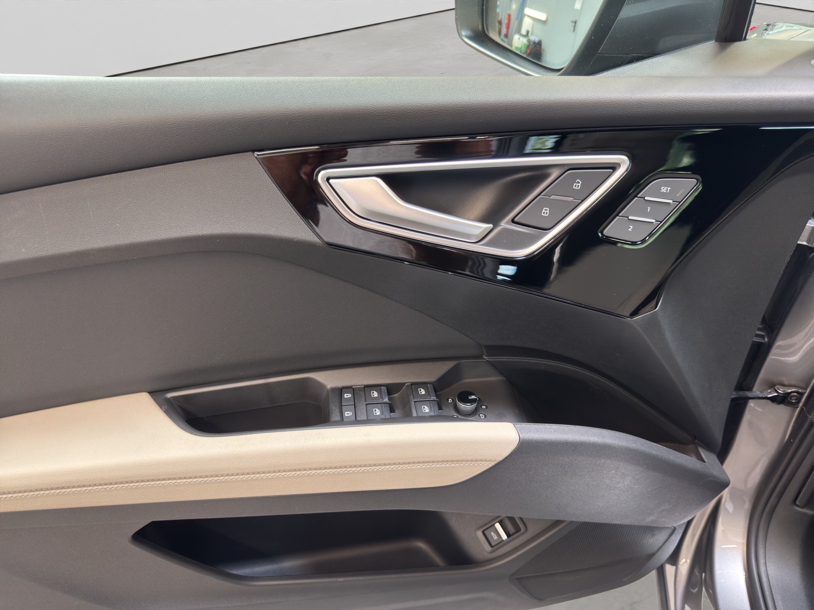 Q4 e-tron 50 quattro basis Matrix Pano AHK SONOS Navi