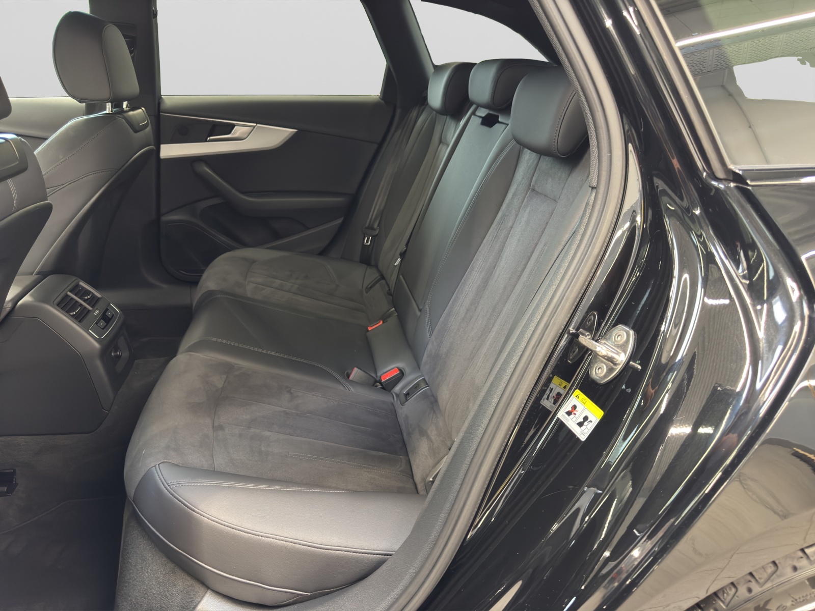 A4 Avant 35 TDI S line Black LED Navi Assistenzpaket