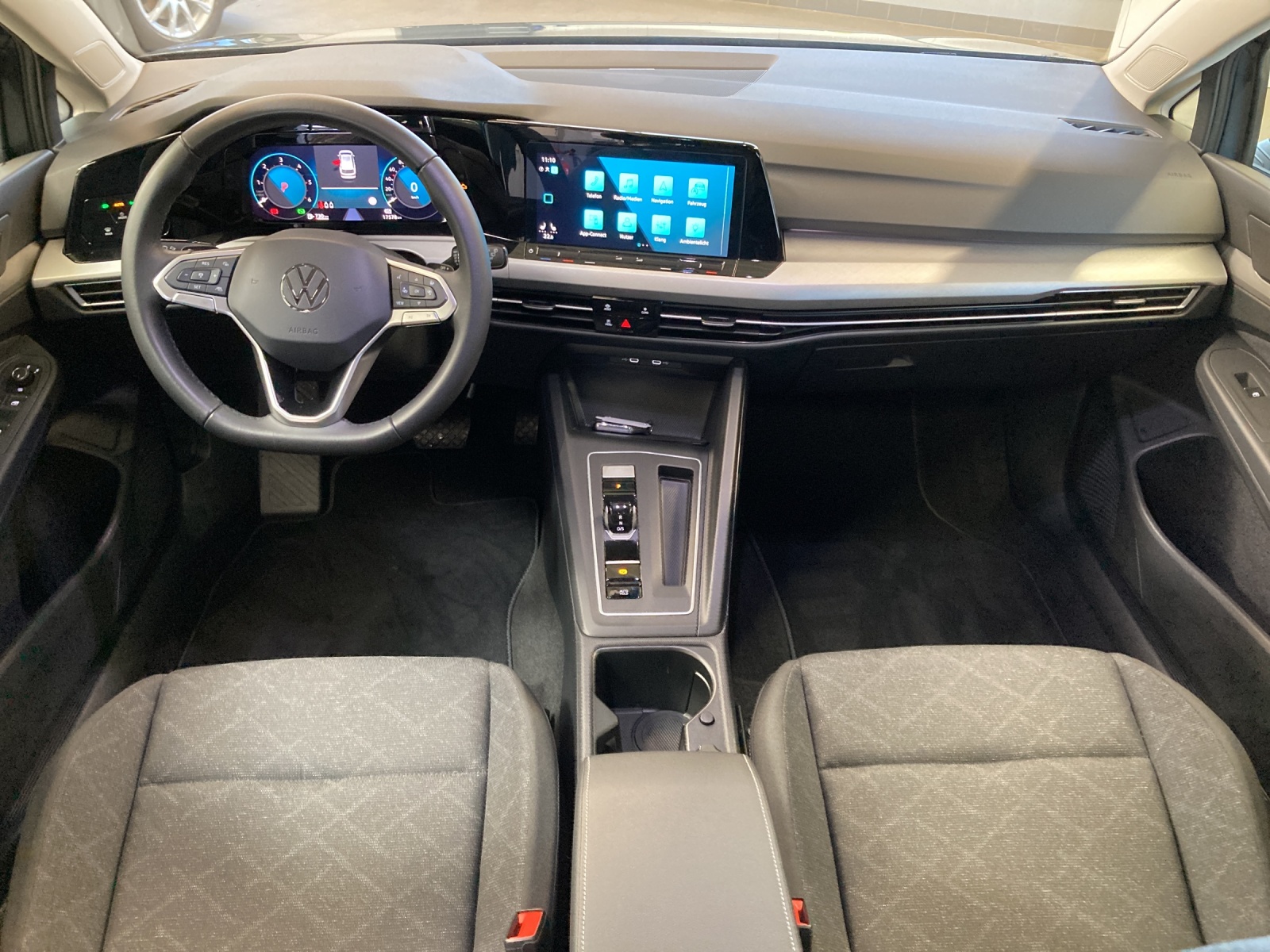 Golf 8 Variant TDI DSG Life LED TravelAssist Navi Rückkamera