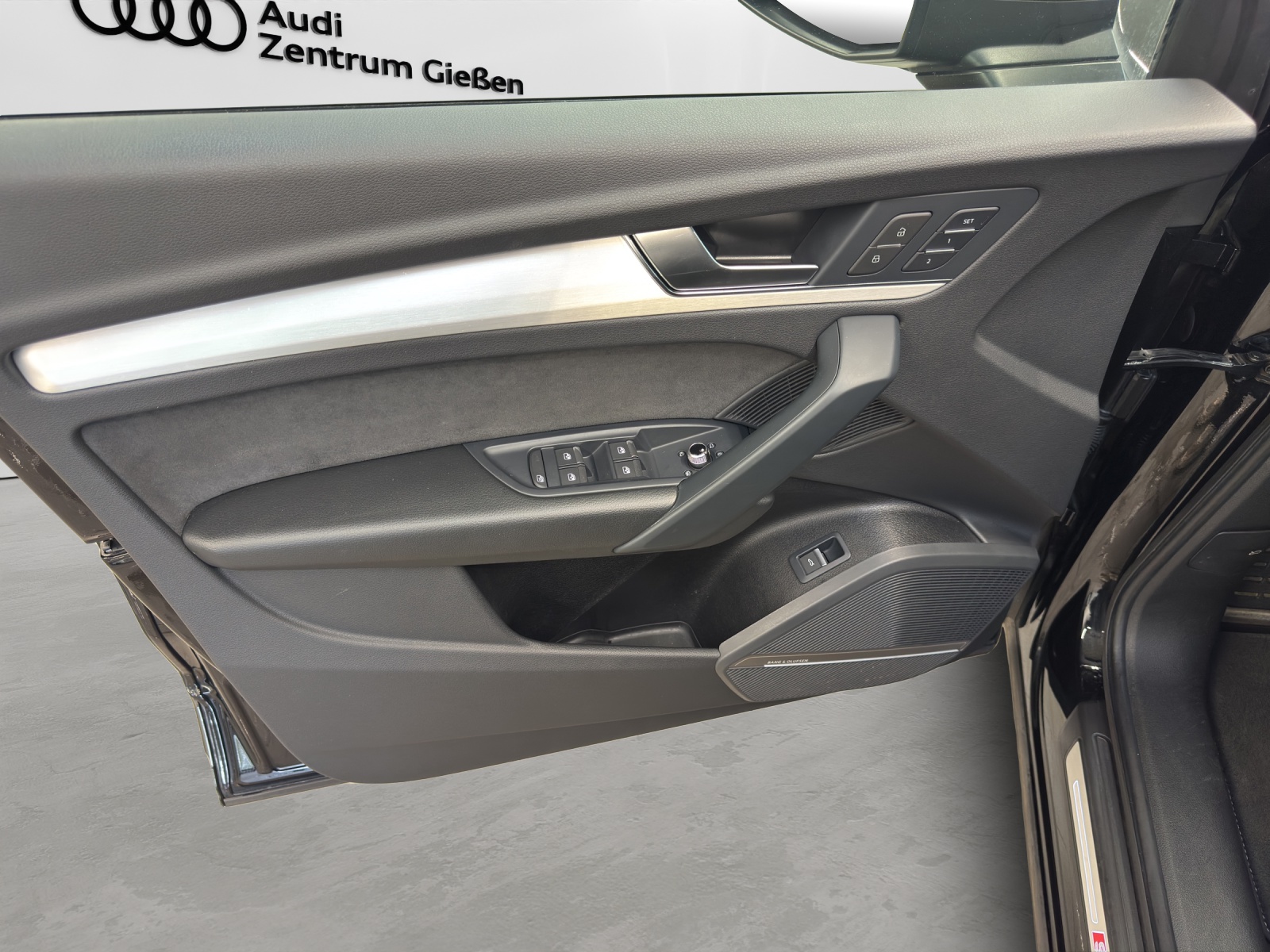 SQ5 TDI quattro Black HuD Matrix B&O Standheizung