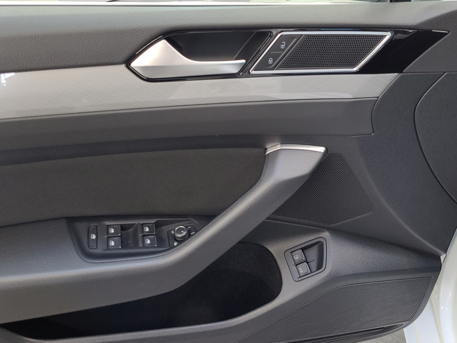 Passat 1,4 TSI Plugin-Hybrid DSG GTE IQ-Light Standh.ACC Kamera