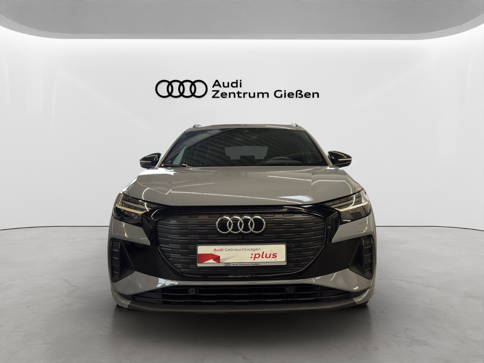 Q4 e-tron 40 S line Black AHK Matrix-LED Assistenzpaket