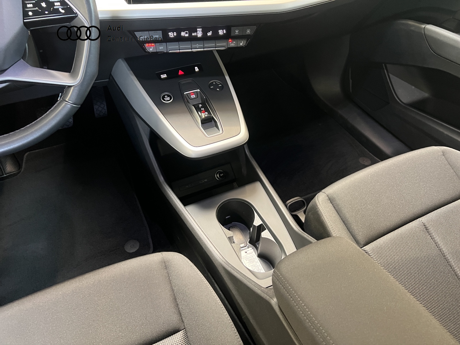 Q4 e-tron Sportback 40 S line Black MMI Navi Plus