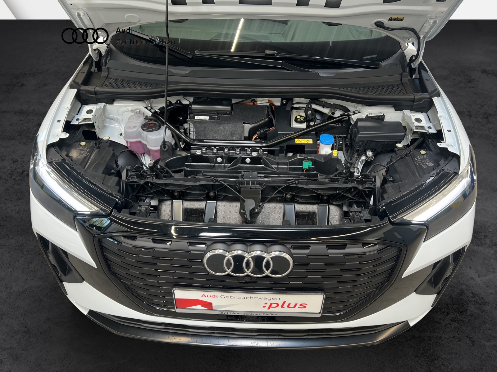Q4 e-tron Sportback 40 S line Black MMI Navi Plus