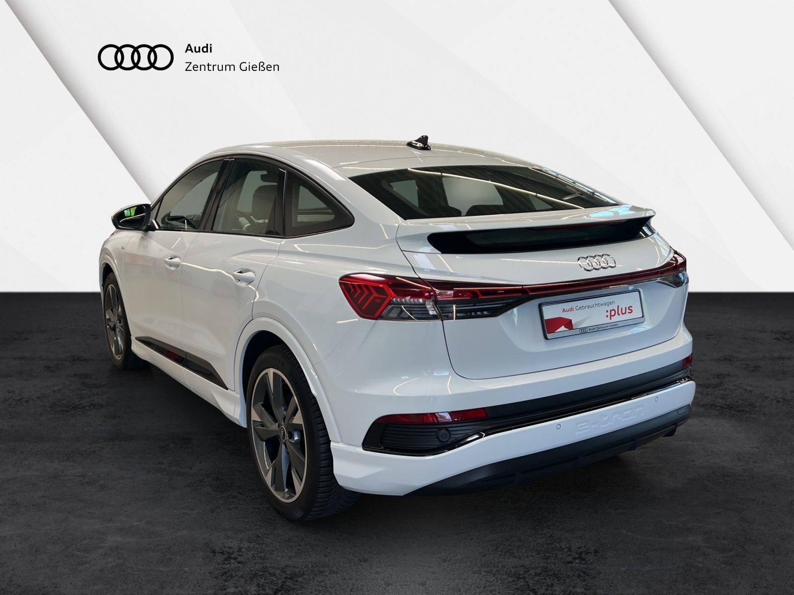 Q4 e-tron Sportback 40 S line Black MMI Navi Plus