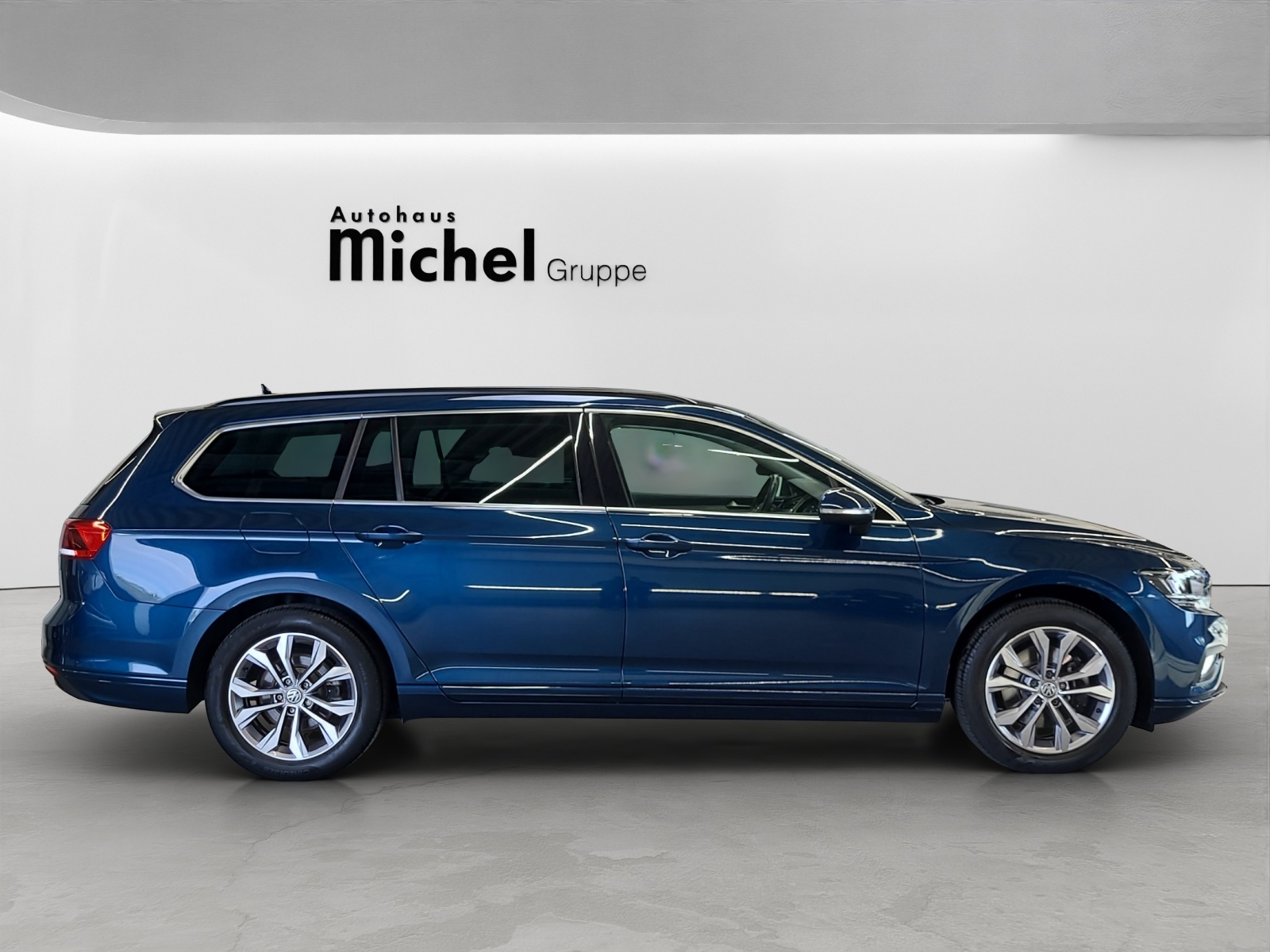 Passat Variant TSI DSG Business LED TravelAssist Kamera AHK Navi