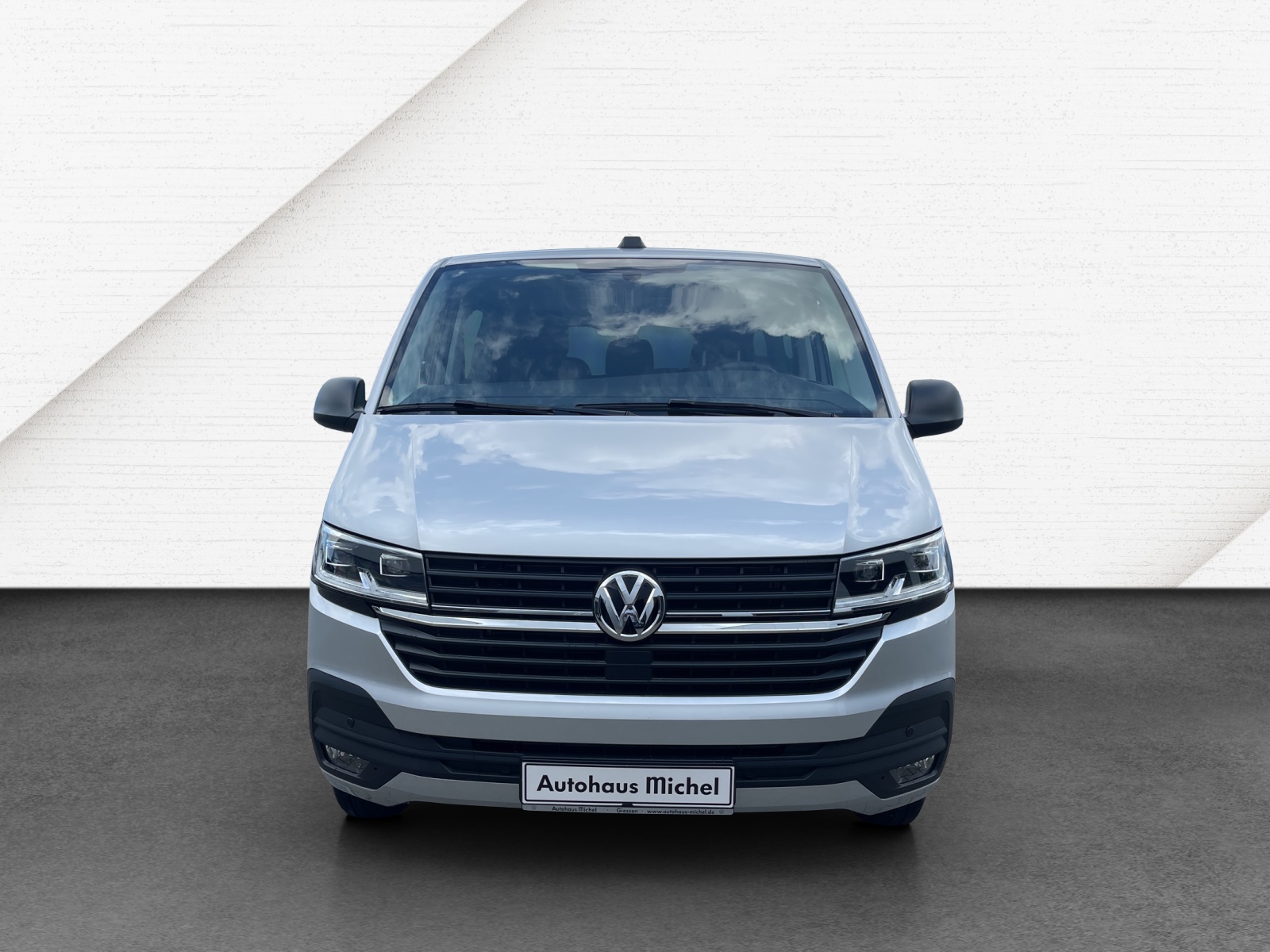 T6 Caravelle Trendline 6.1 2.0 TDI DSG AAHK LED PDC Climatronik ACC Navi Heckflügel