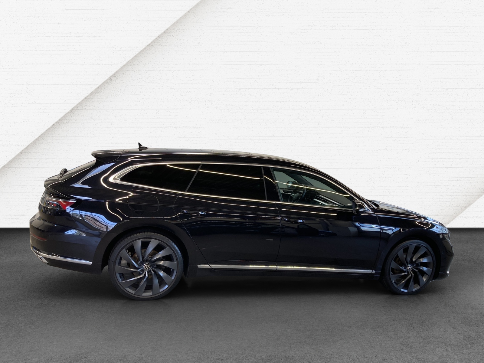 Arteon Shooting Brake TDI DSG R-Line IQ-Light DCC AHK Alu-20Zoll