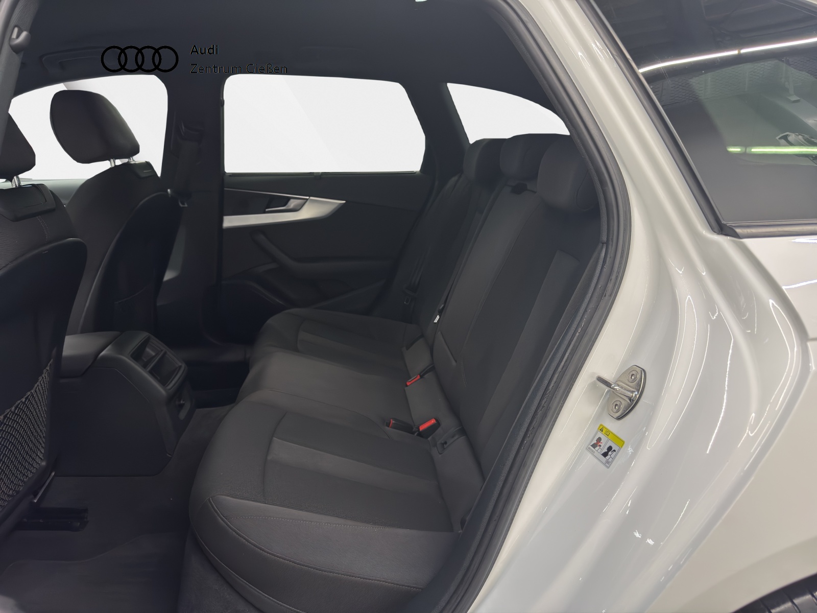 A4 Avant 35 TDI basis AHK Navi 360°Kamera