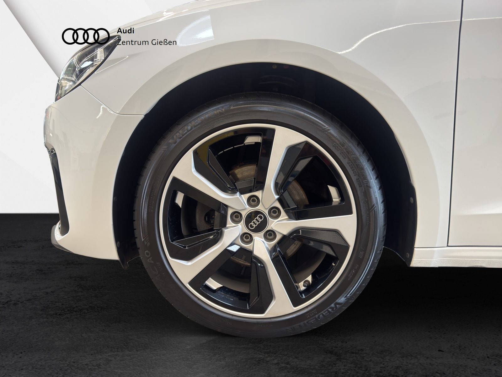 A1 Sportback 30 TFSI advanced black Navi Einparkhilfe
