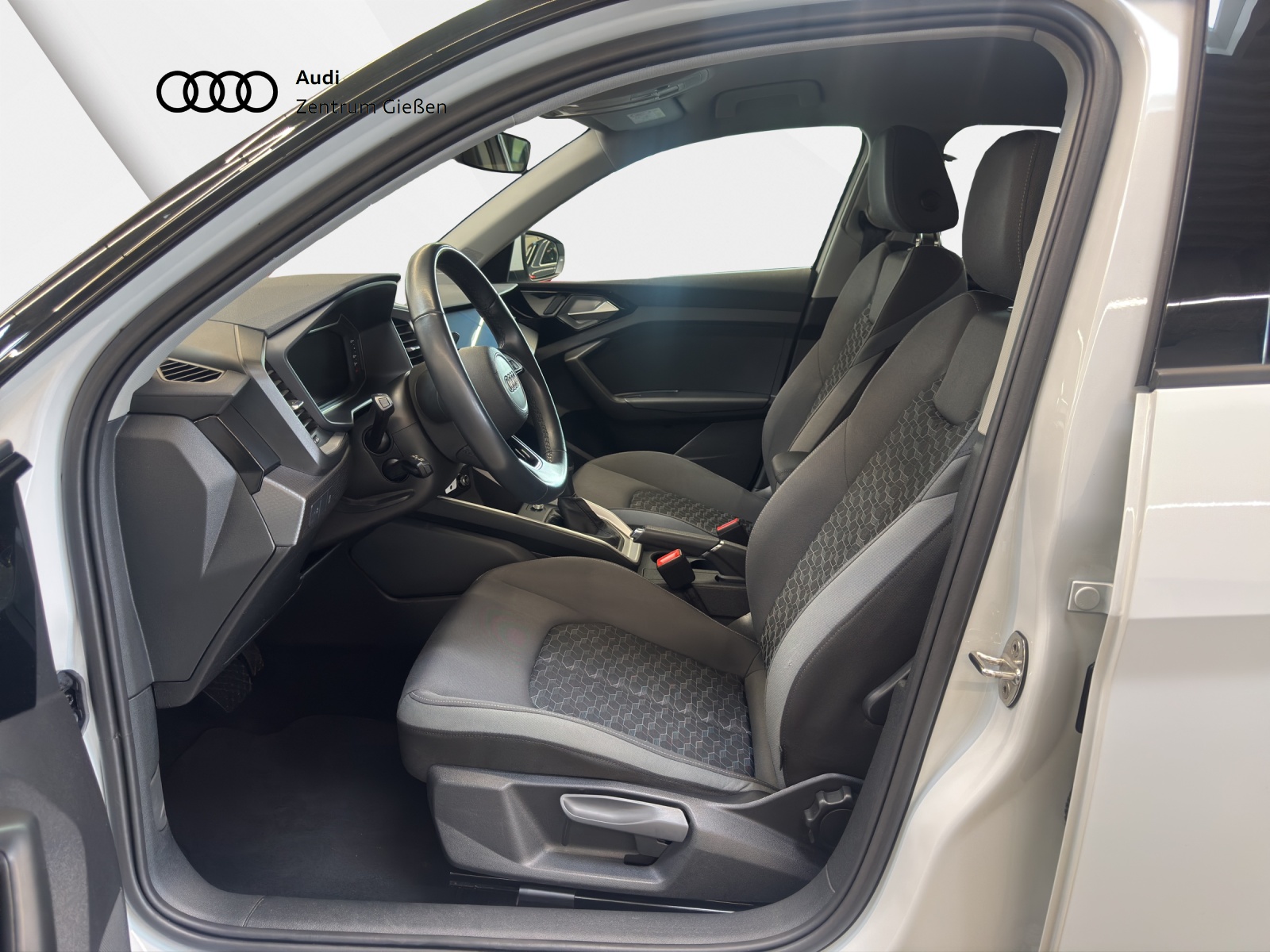 A1 Sportback 30 TFSI advanced black Navi Einparkhilfe