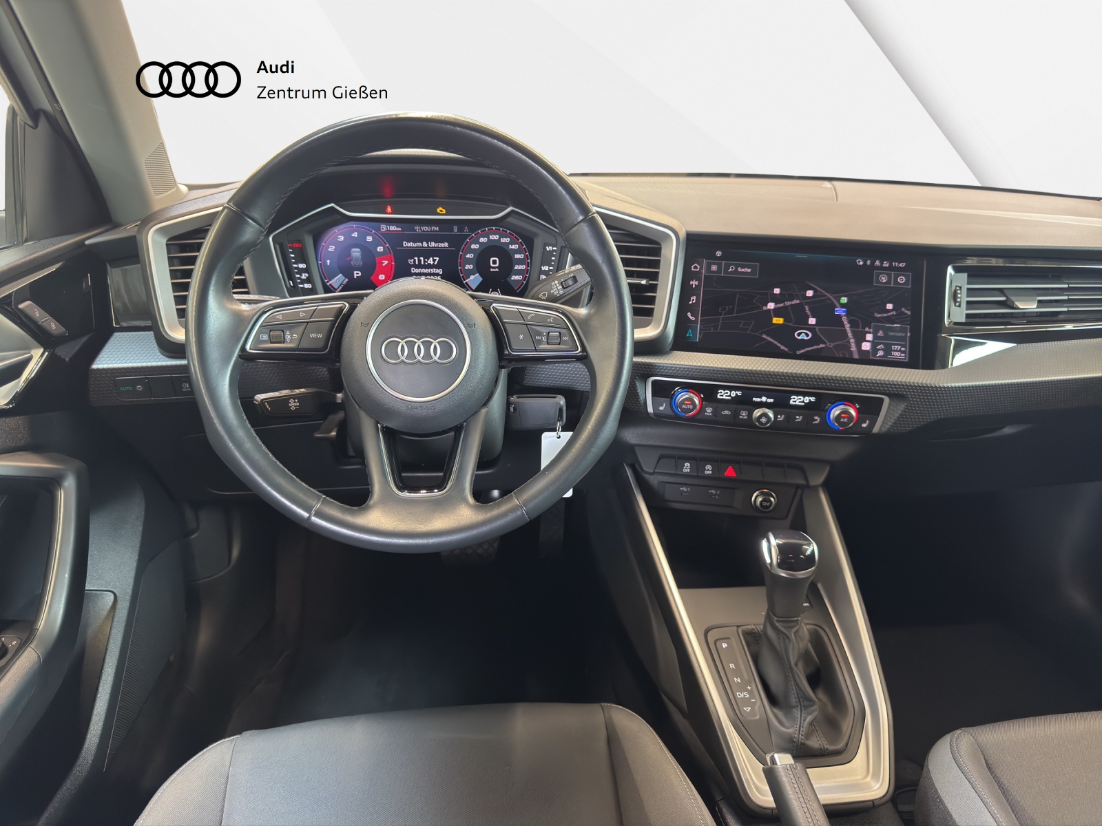 A1 Sportback 30 TFSI advanced black Navi Einparkhilfe