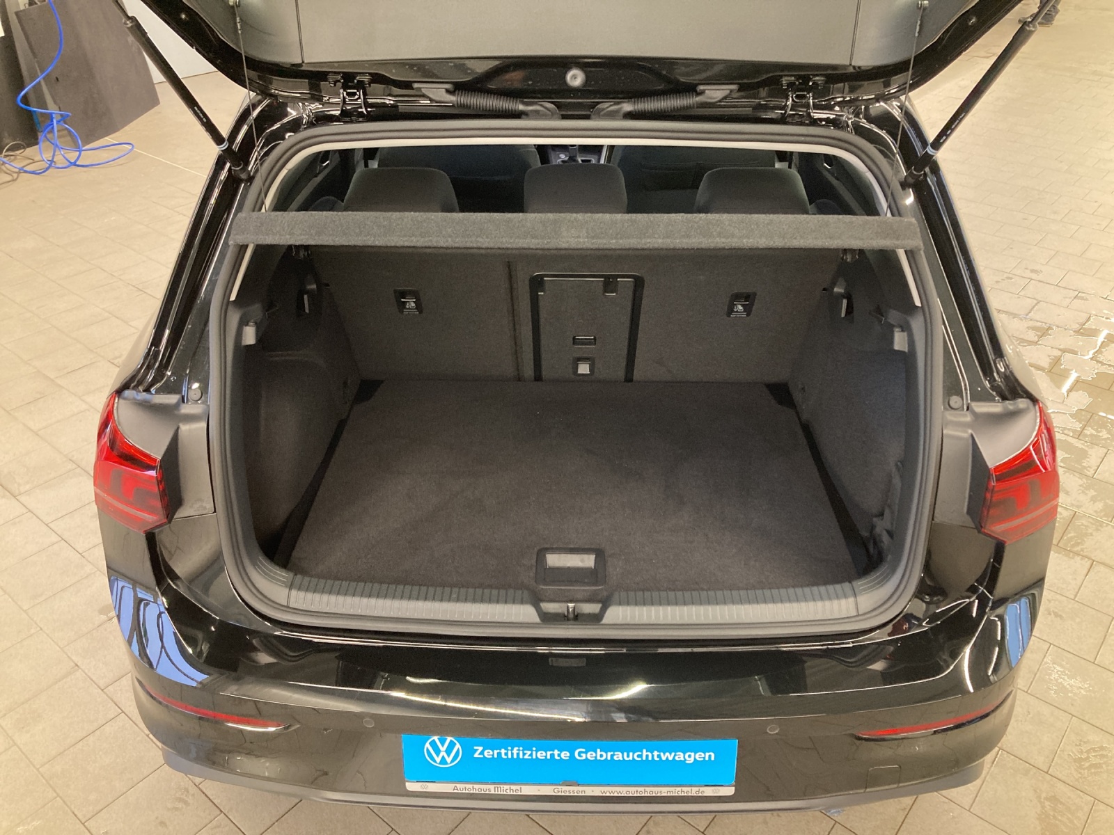 Golf 8 TSI Life LED Navi TravelAssist