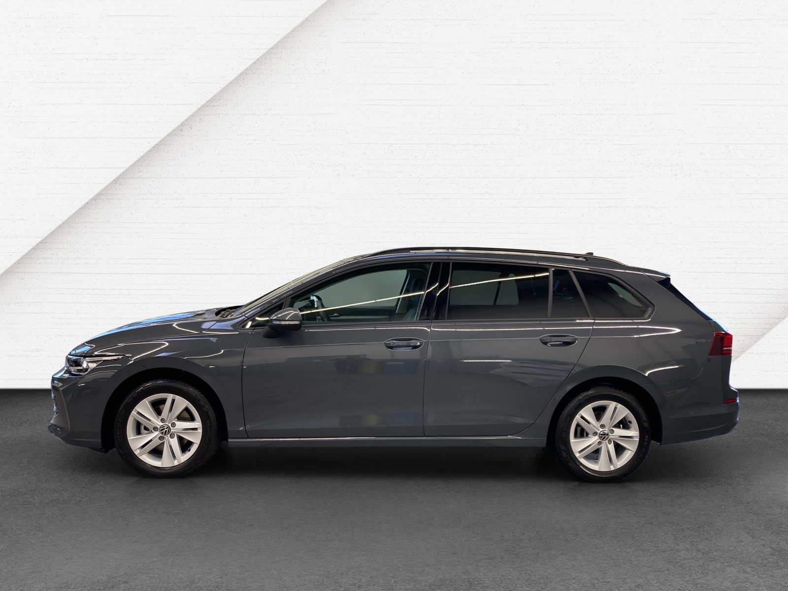 Golf 8 Variant eTSI DSG Life