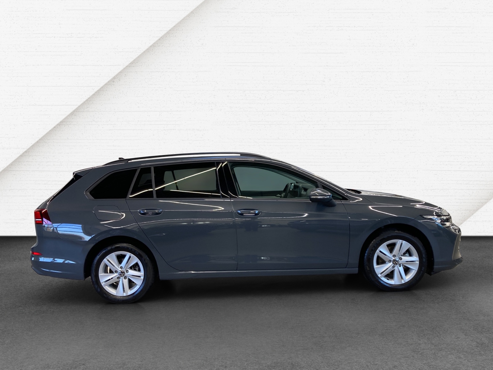 Golf 8 Variant eTSI DSG Life