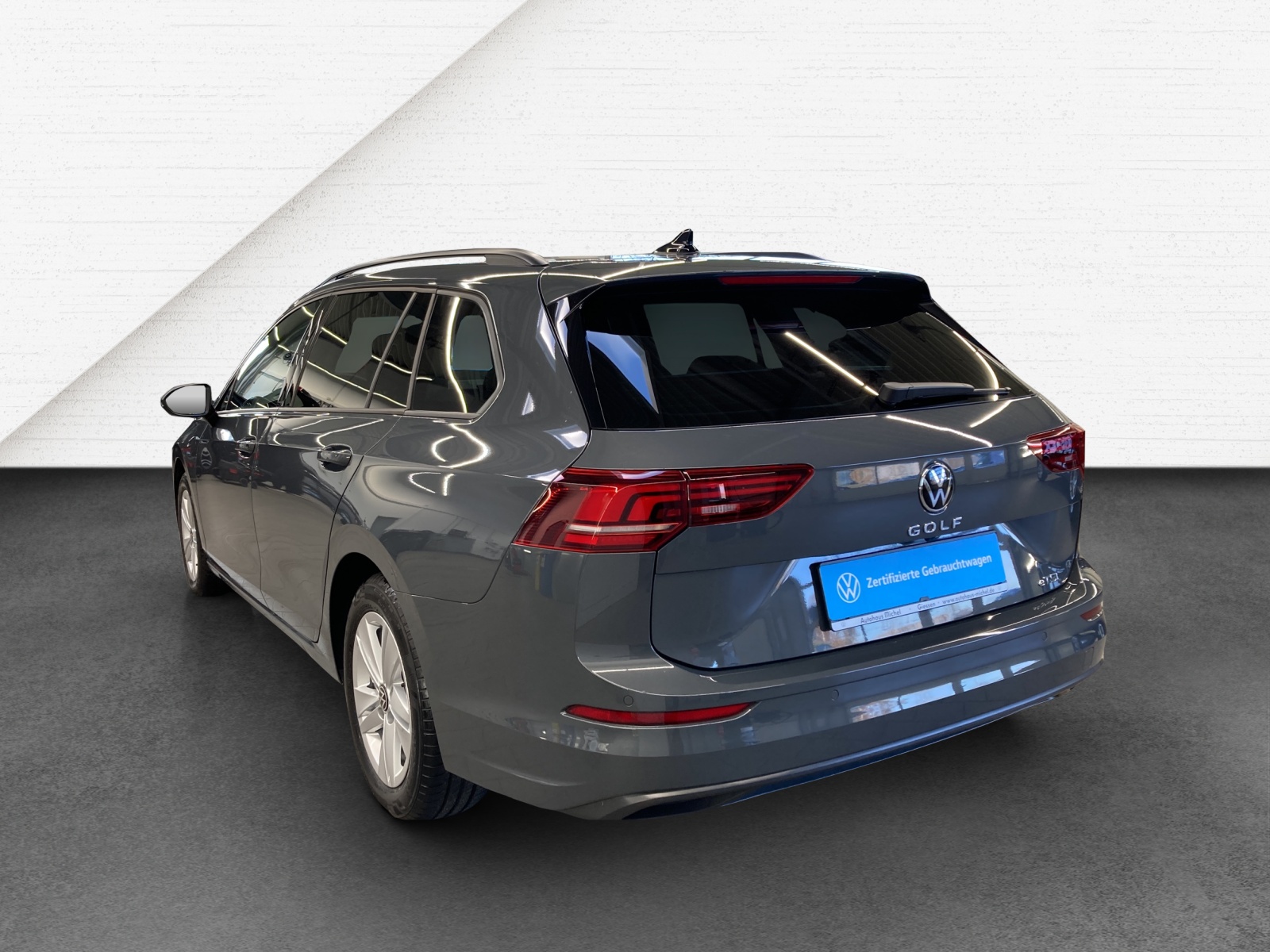 Golf 8 Variant eTSI DSG Life