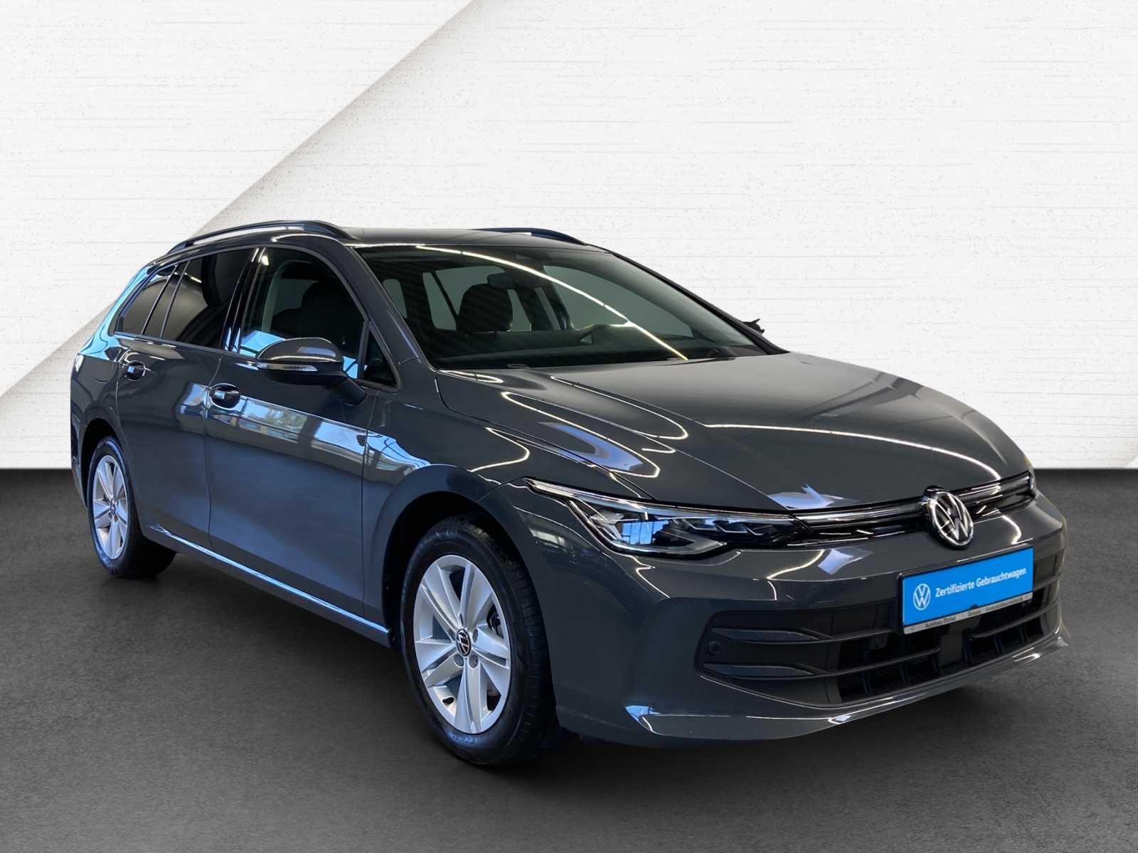 Golf 8 Variant eTSI DSG Life