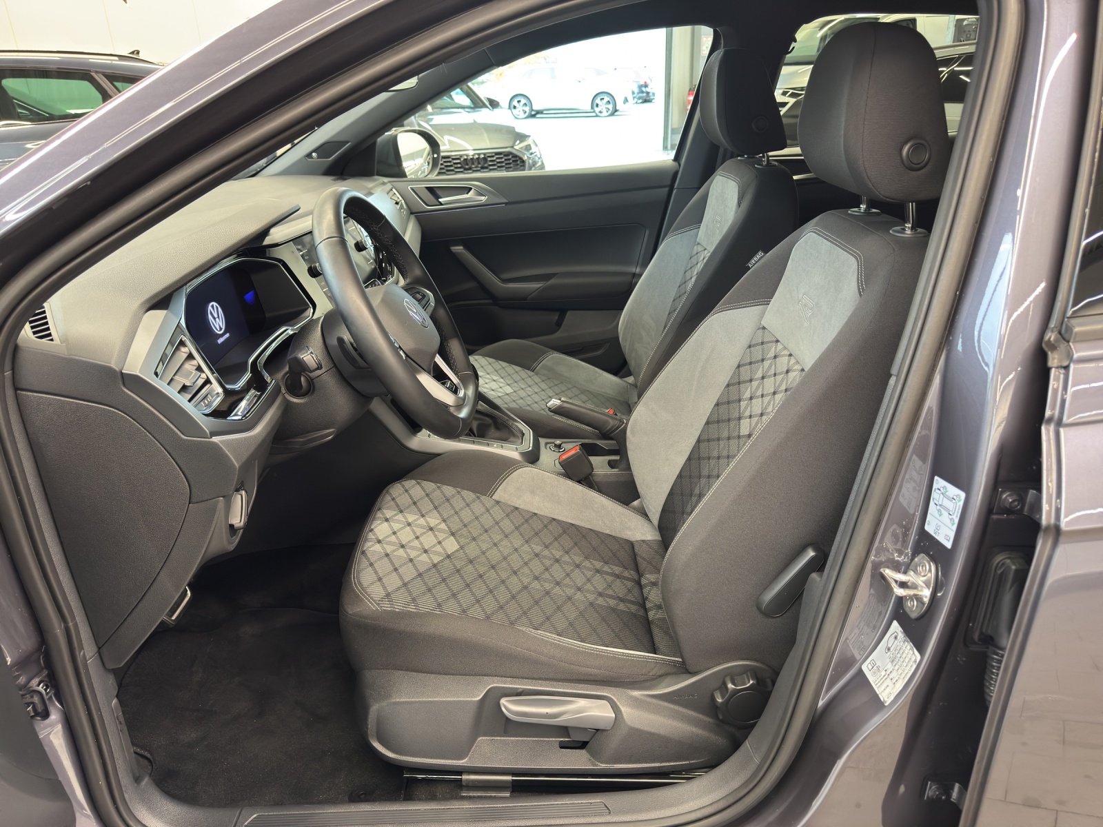 Taigo TSI DSG R-Line IQ-Light AHK Kamera