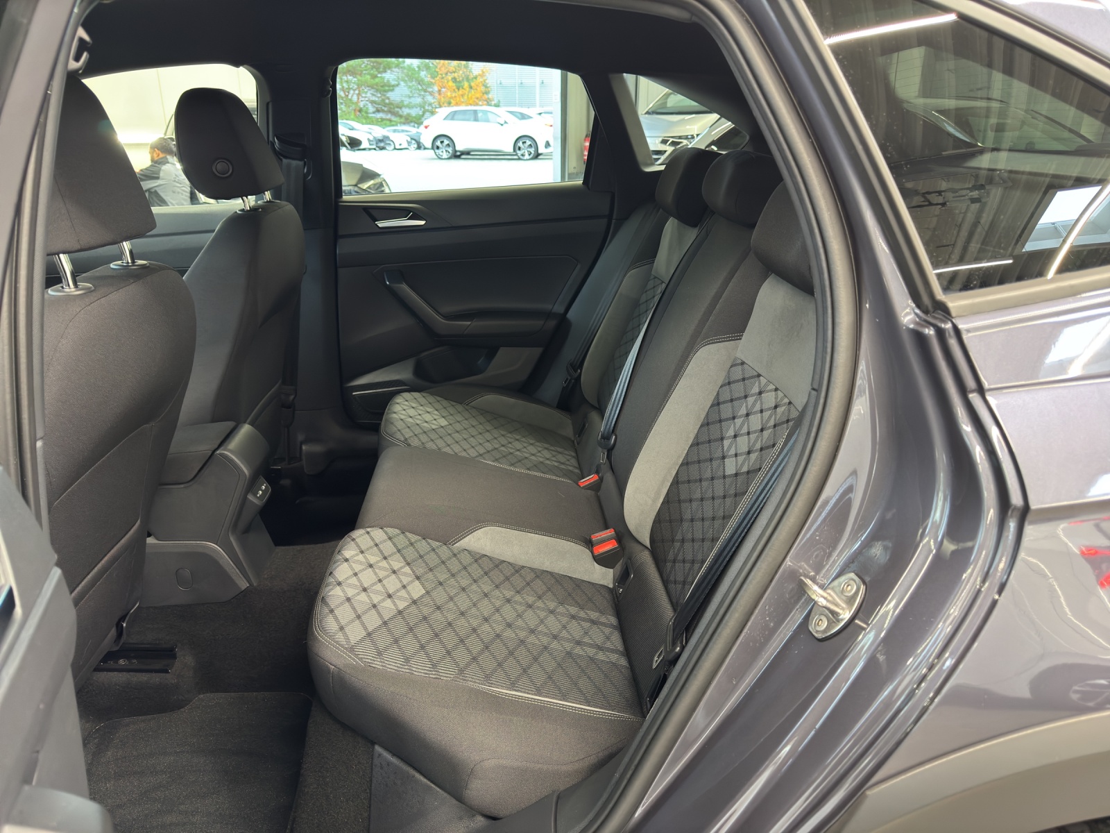 Taigo TSI DSG R-Line IQ-Light AHK Kamera