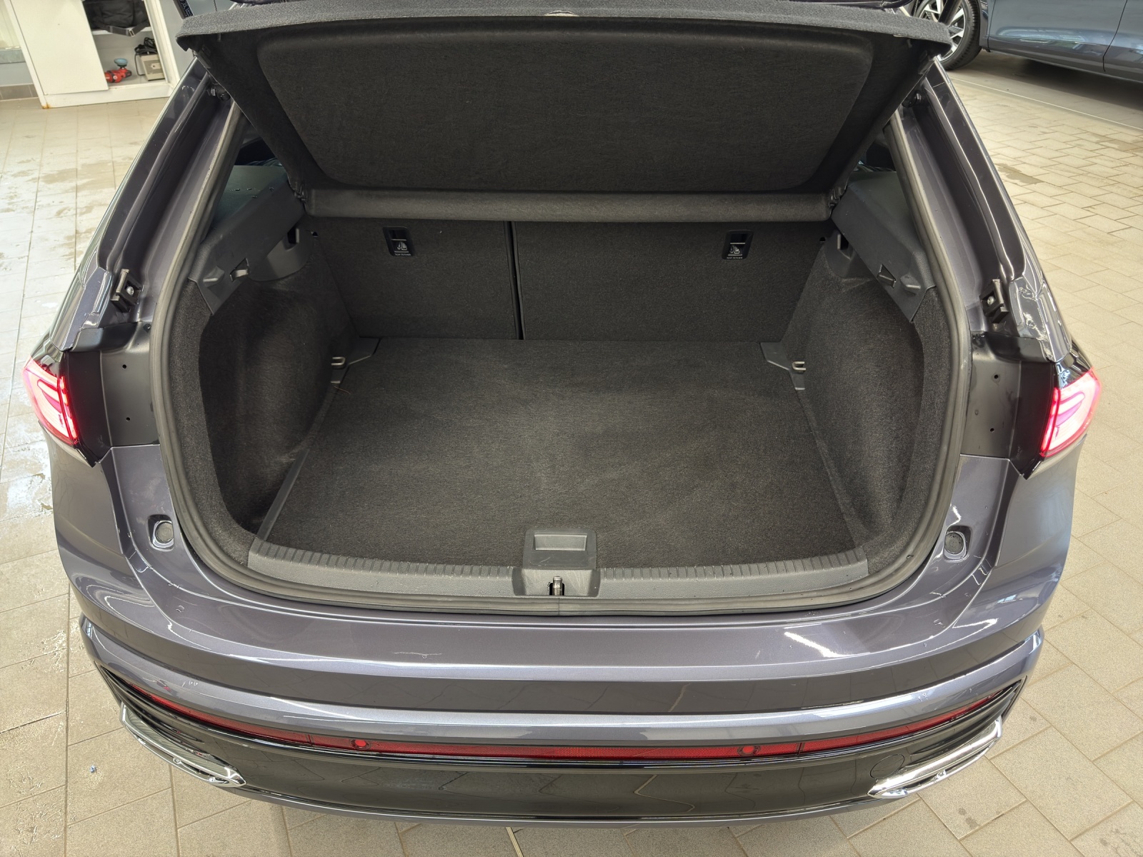 Taigo TSI DSG R-Line IQ-Light AHK Kamera