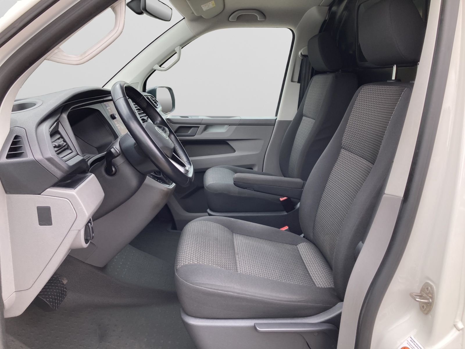 T6.1 Transporter Kasten TDI DSG Navi Klima PDC