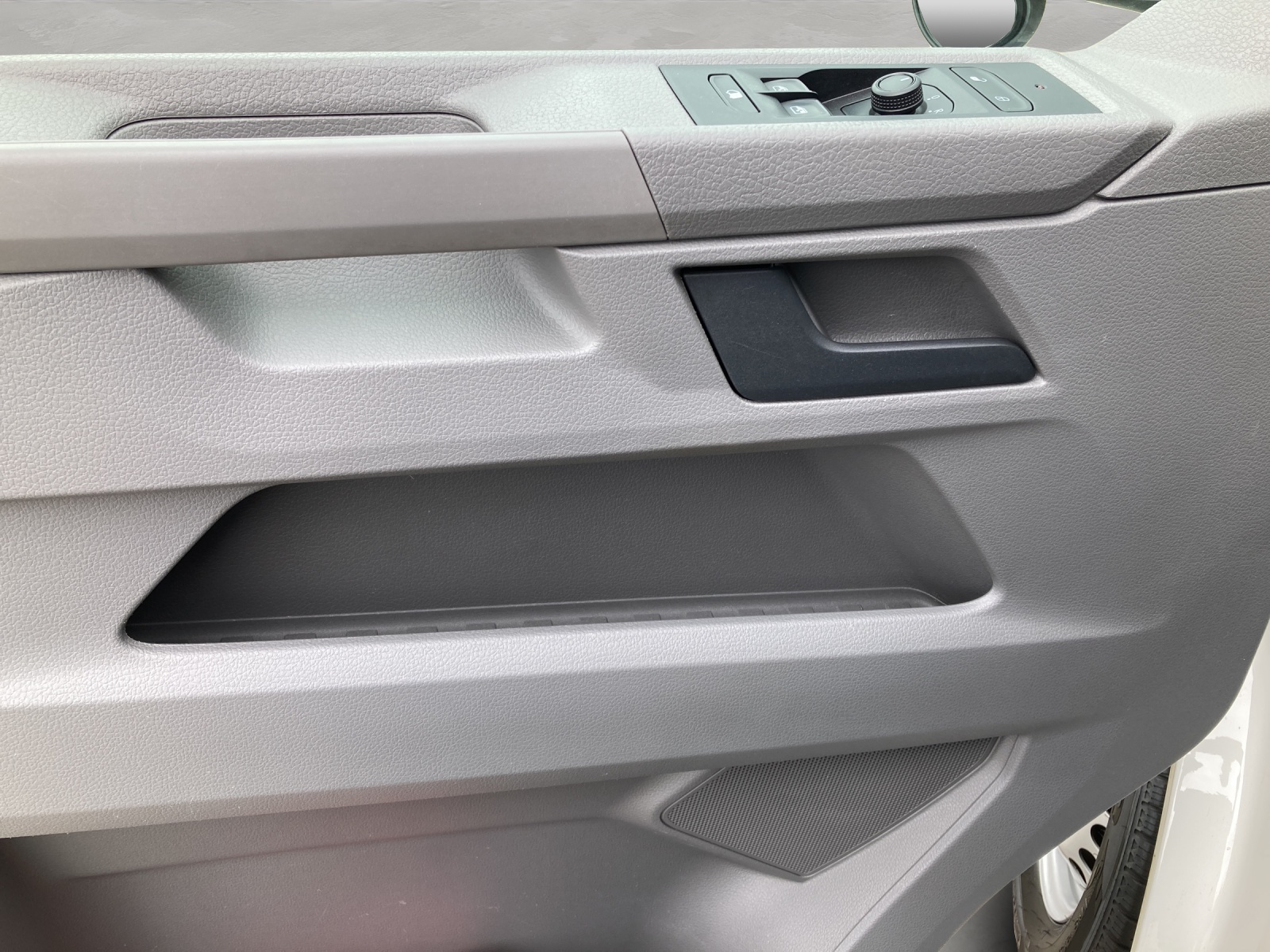 T6.1 Transporter Kasten TDI DSG Navi Klima PDC