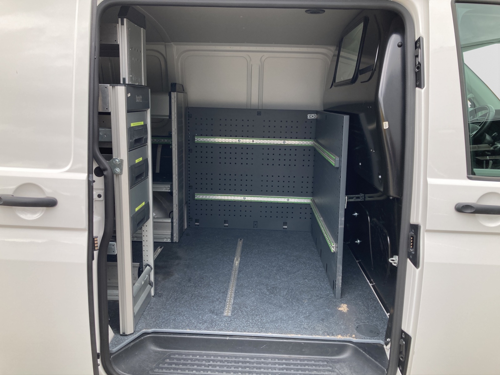 T6.1 Transporter Kasten TDI DSG Navi Klima PDC