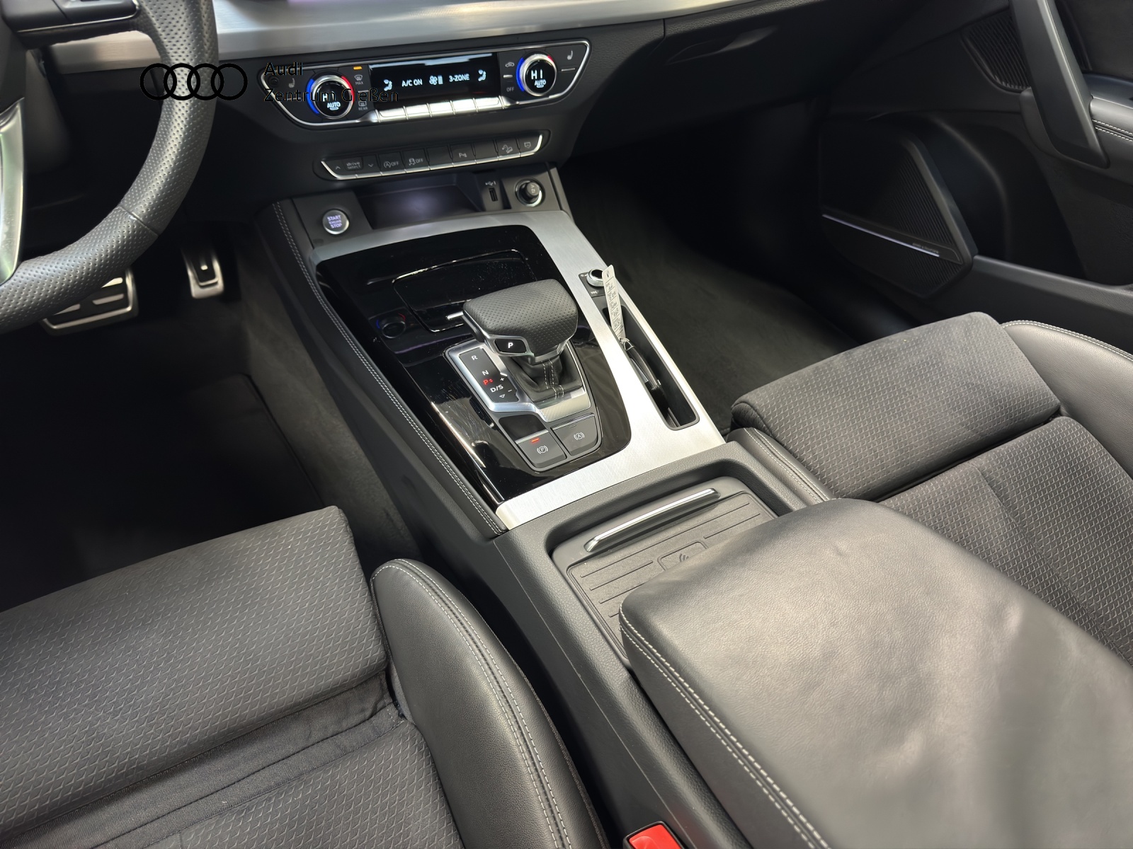 Q5 Sportback 40 TDI quattro S line Pano AHK B&O Matrix-LEDBlack