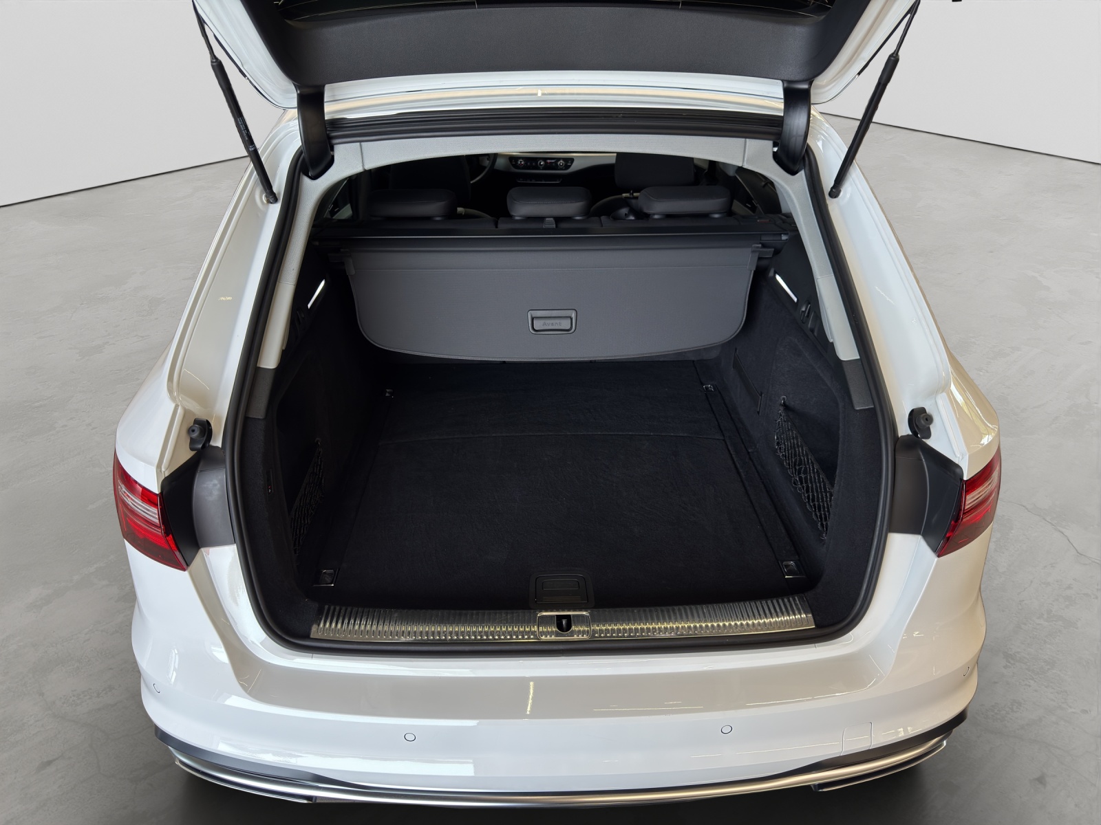A4 Avant 40 TFSI S-tronic advanced AHK Navi Kamera