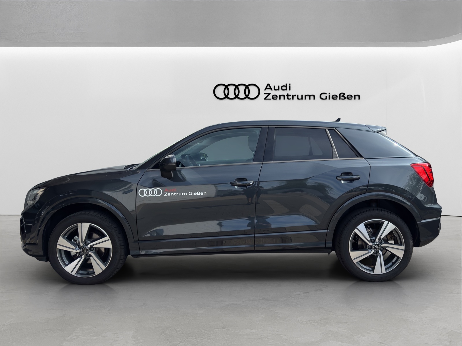 Q2 35 TFSI S-tronic advanced black AHK LED Navi Kamera